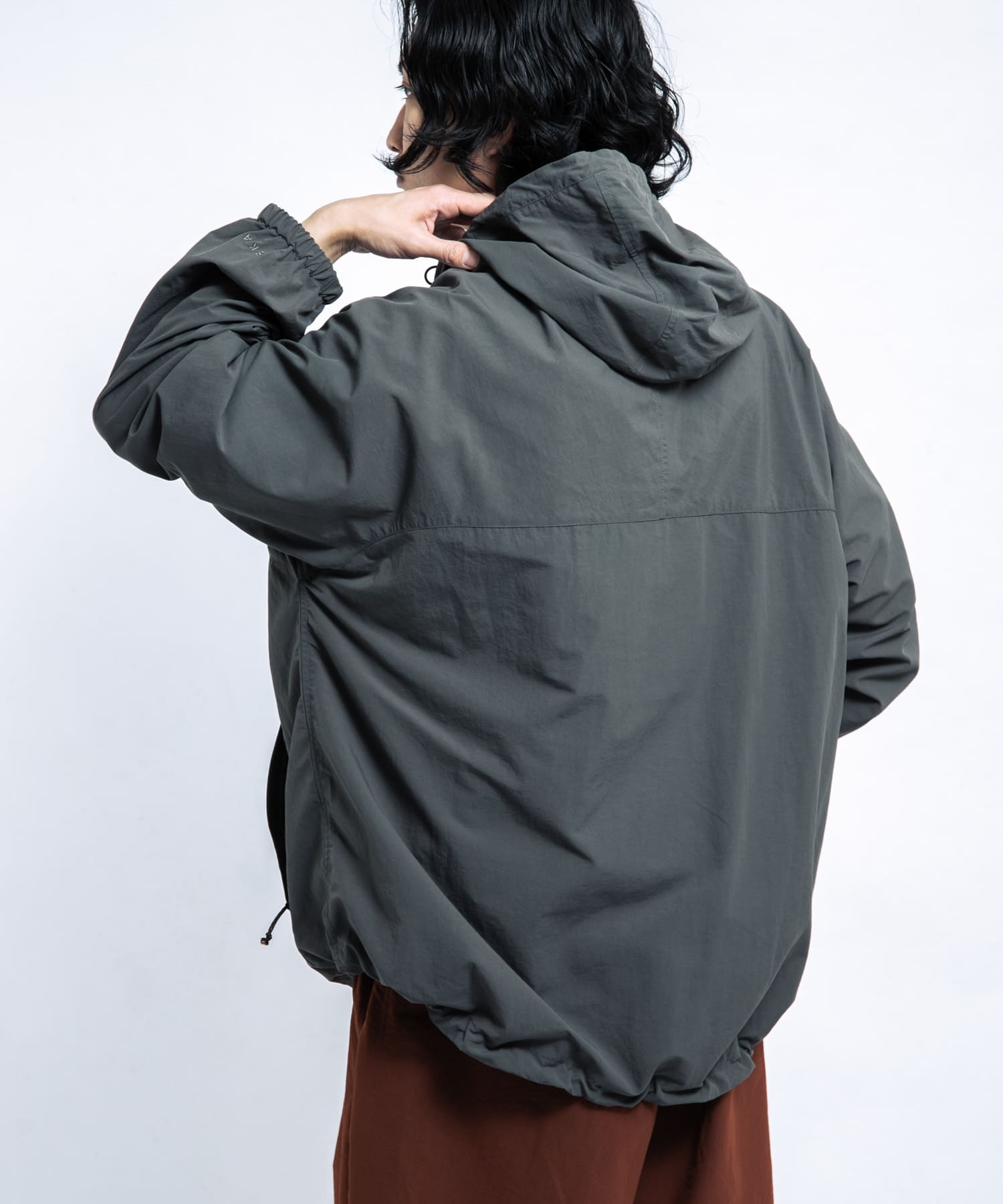 身長 : 172cm サイズ : L