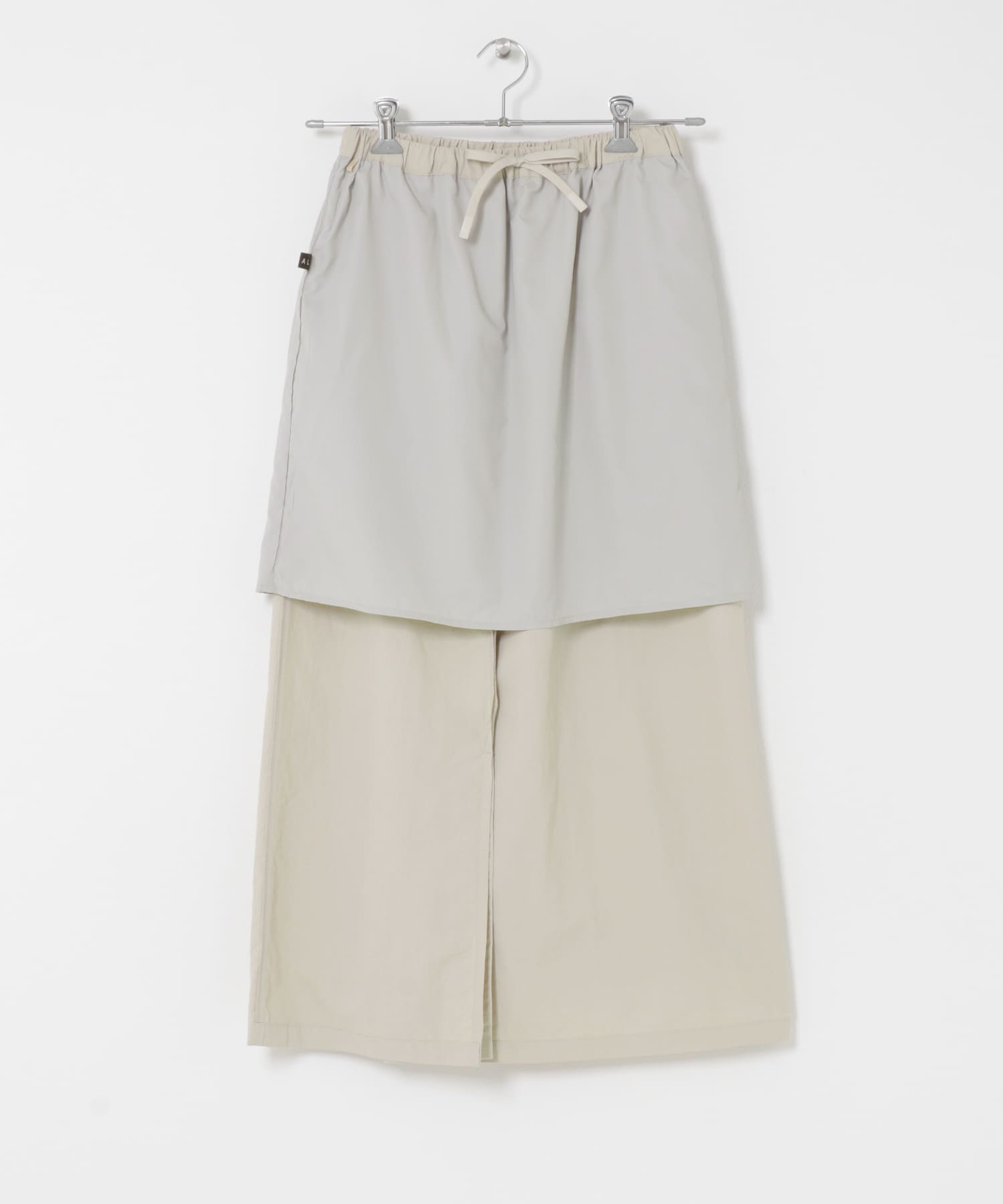 『UR TECH』ナイロンタッサ－ラップ風スカート ベージュ One