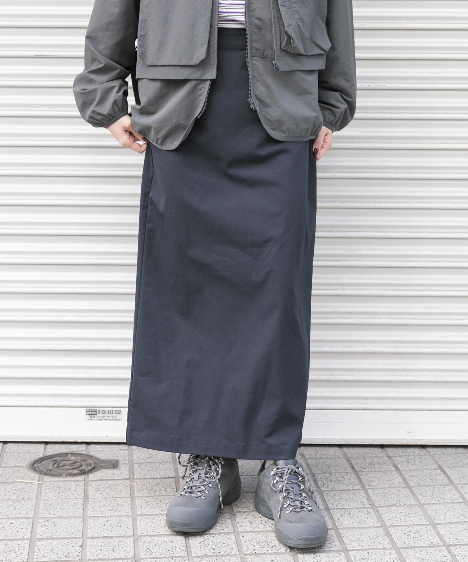 ネイビー