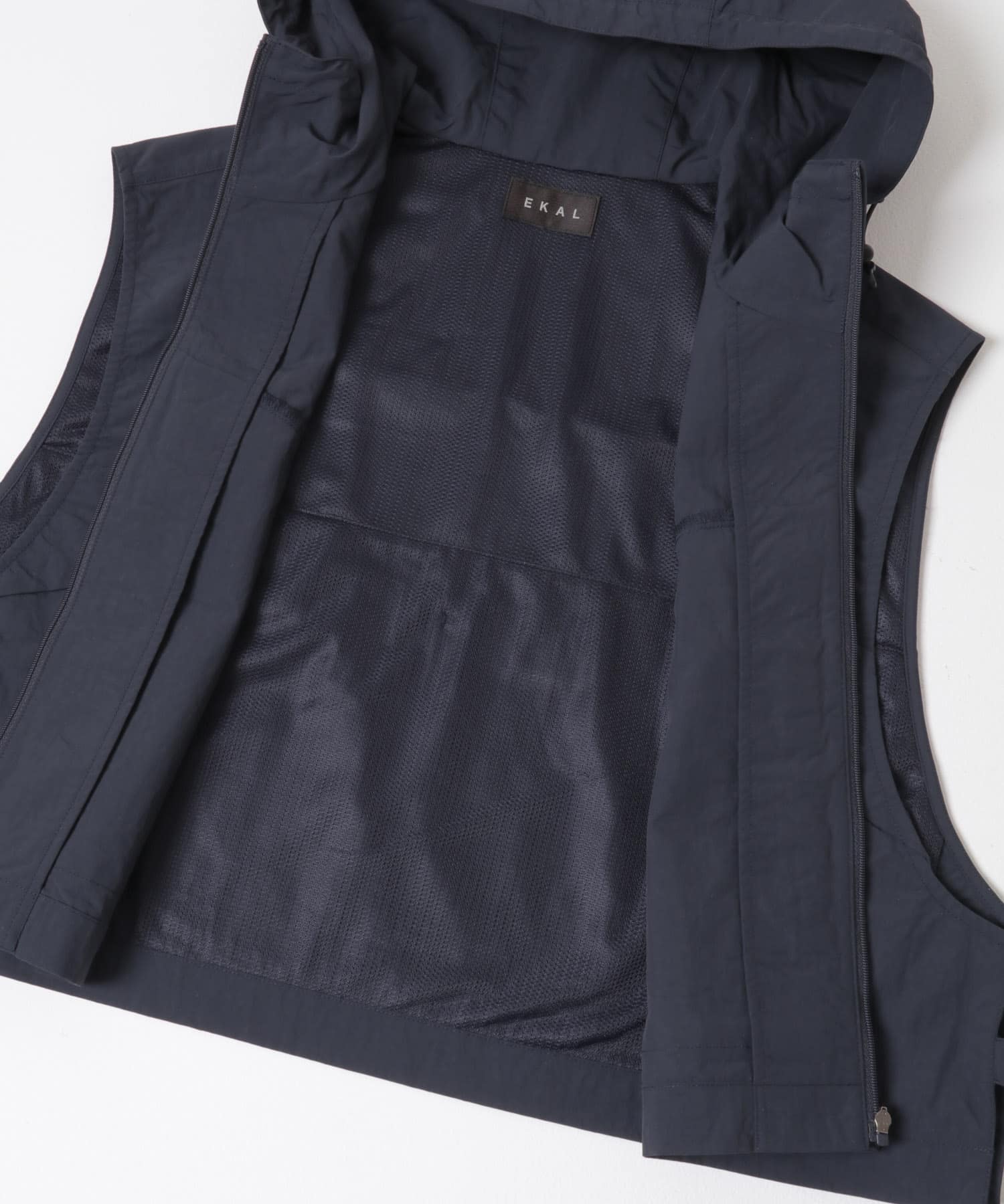 『URTECH』ナイロンタッサー ベスト ネイビー One