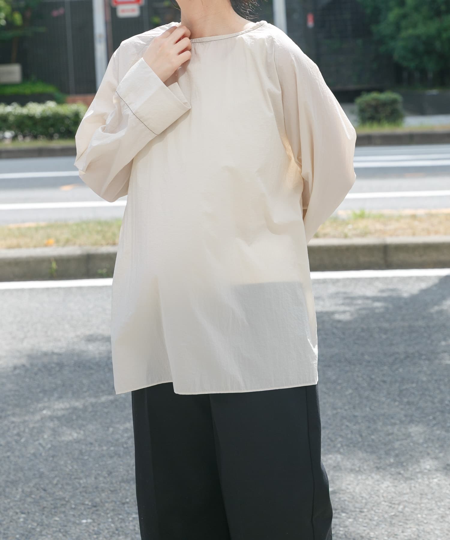 シアーナイロンプルオーバー