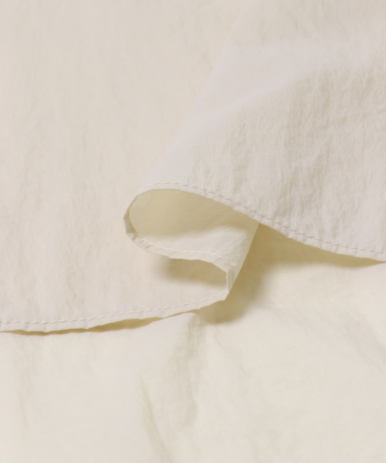 アイボリー