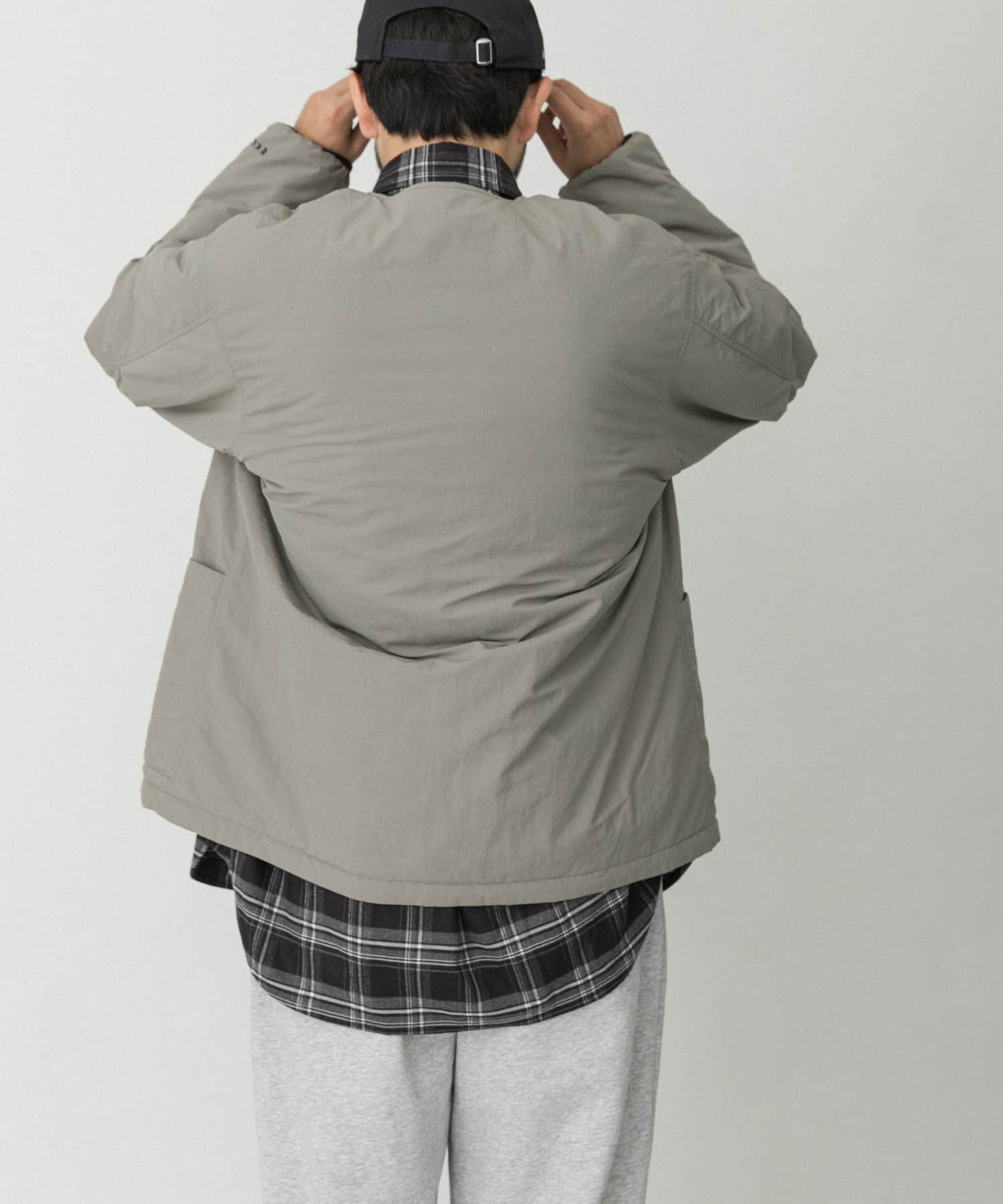 ストーンベージュ