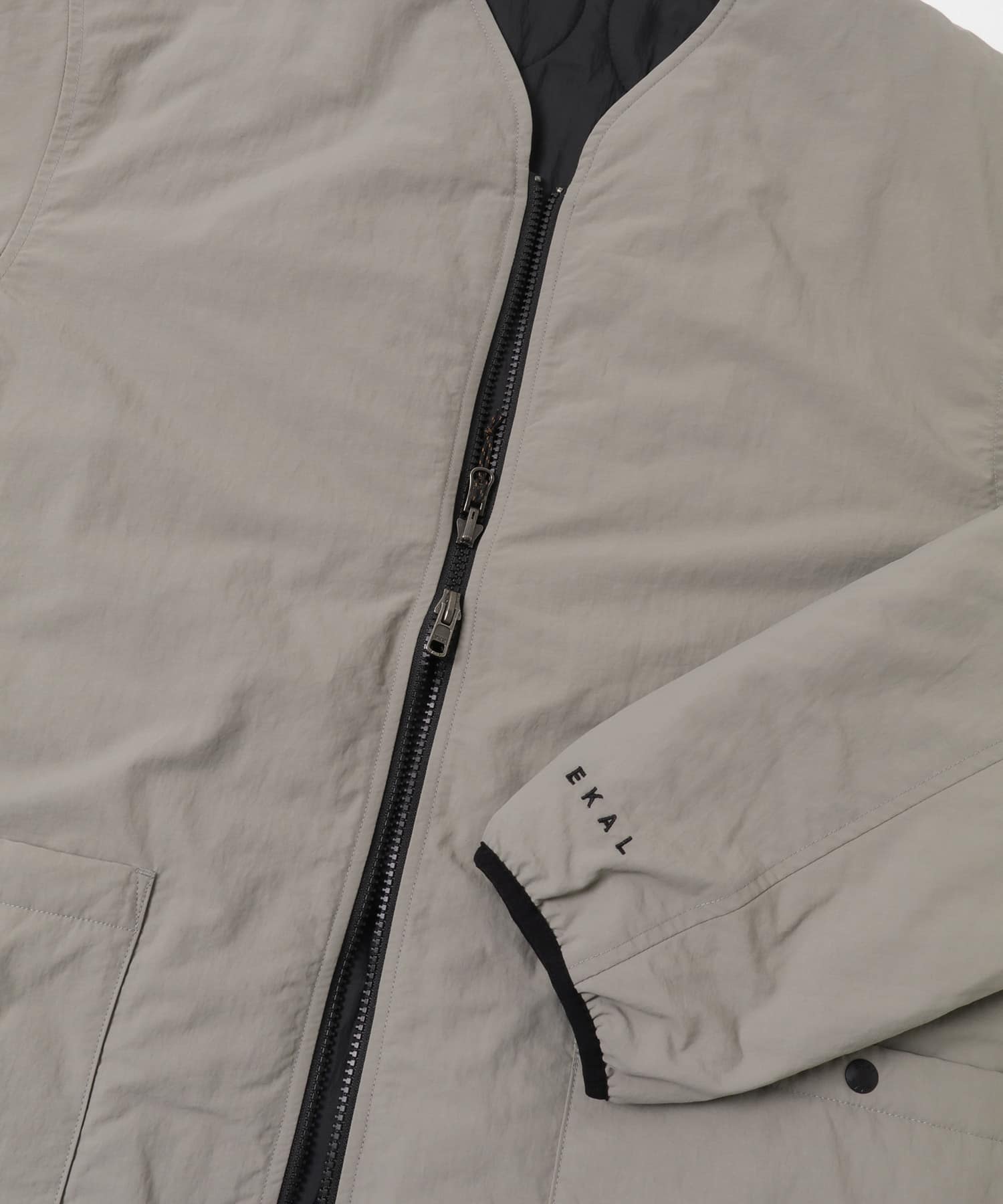 ストーンベージュ