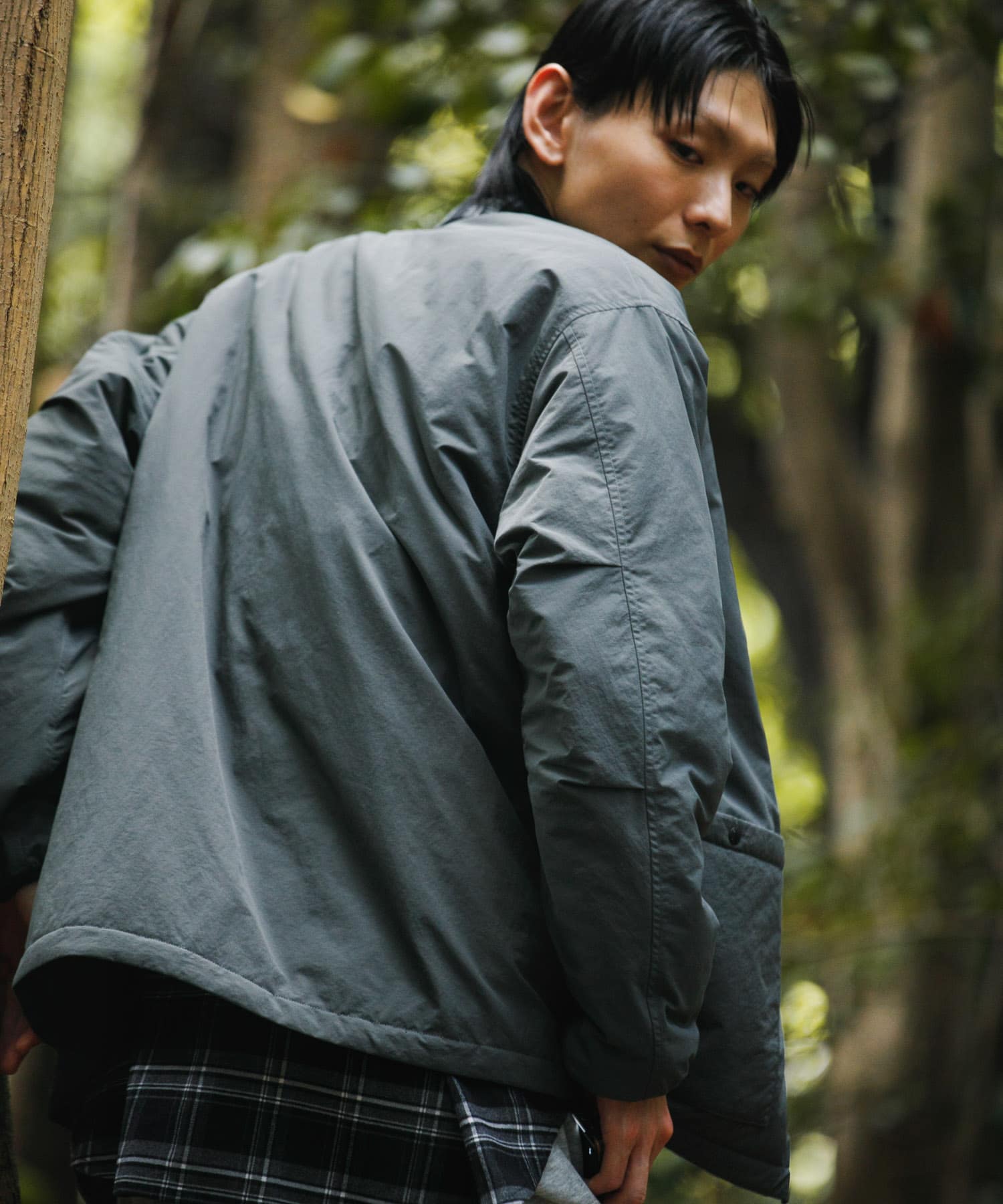 『UR TECH』ナイロンタッサーブルゾン グラファイト M