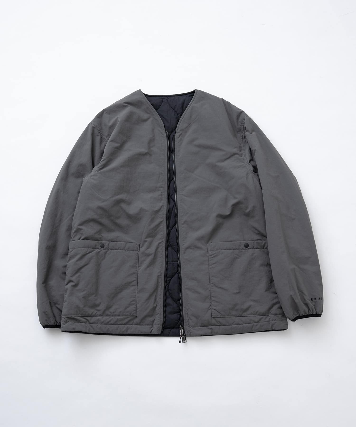 『UR TECH』ナイロンタッサーブルゾン グラファイト M