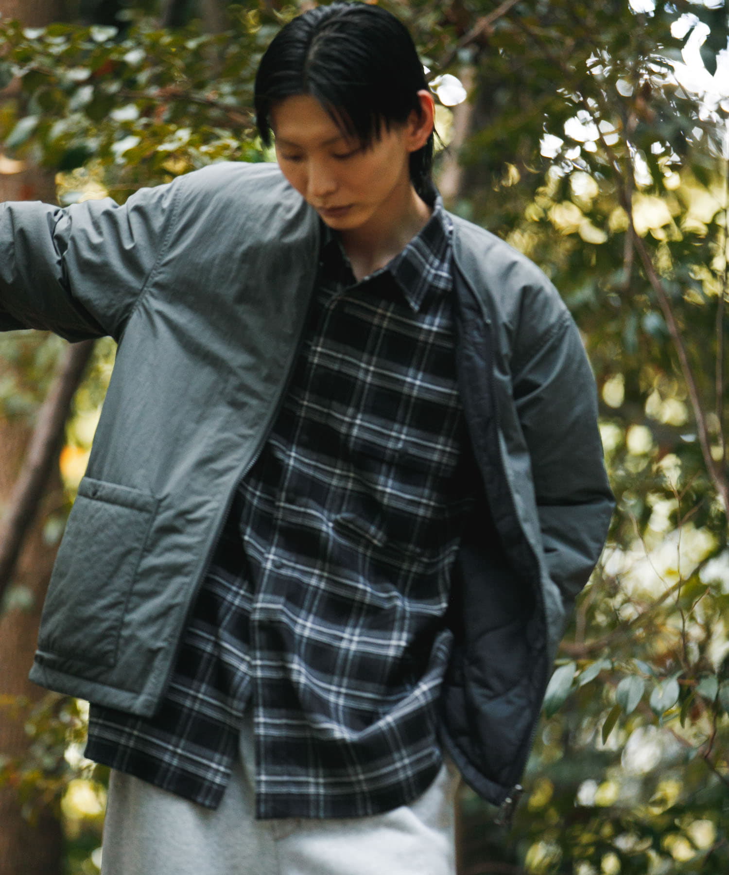 『UR TECH』ナイロンタッサーブルゾン グラファイト M