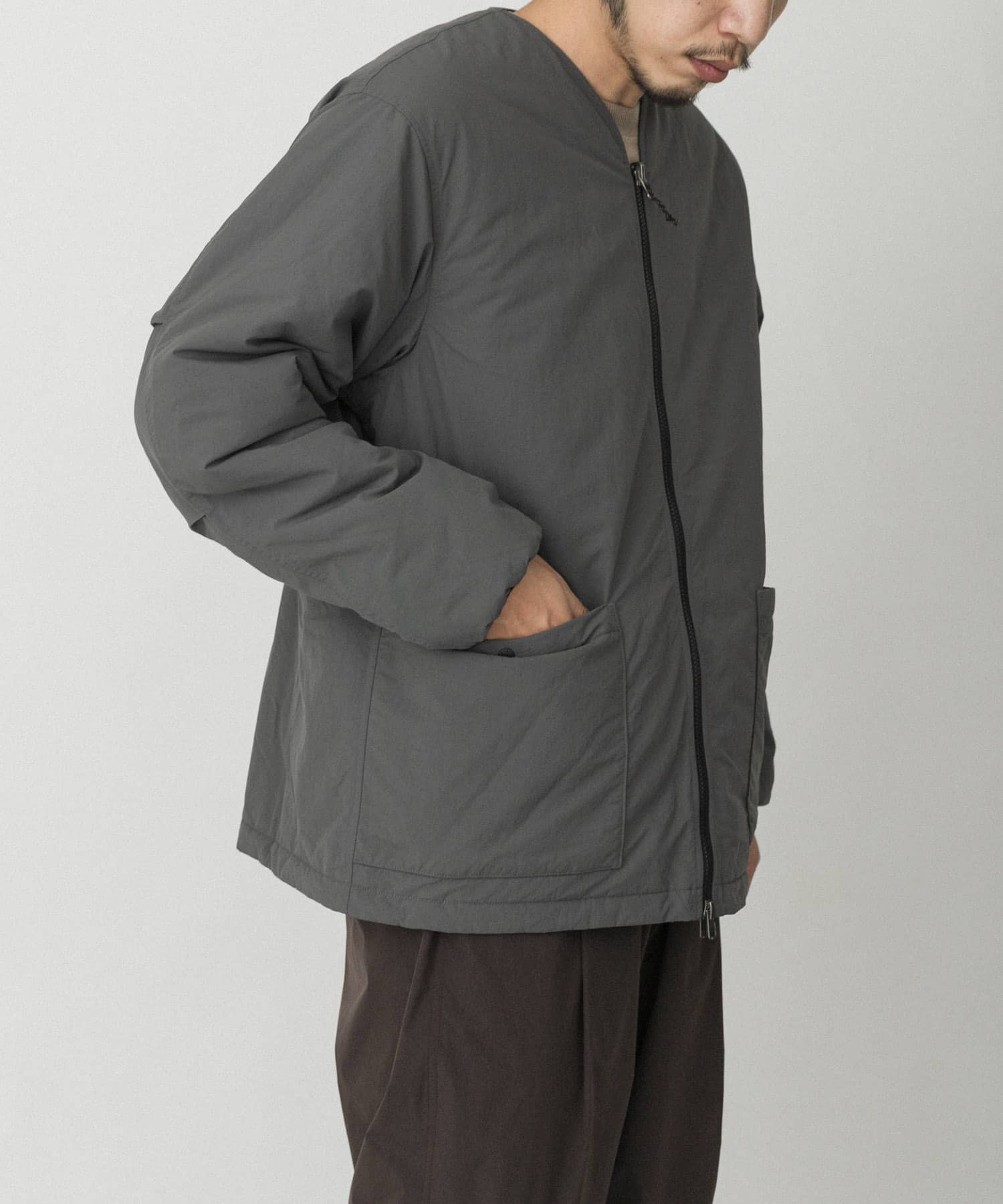 『UR TECH』ナイロンタッサーブルゾン グラファイト L