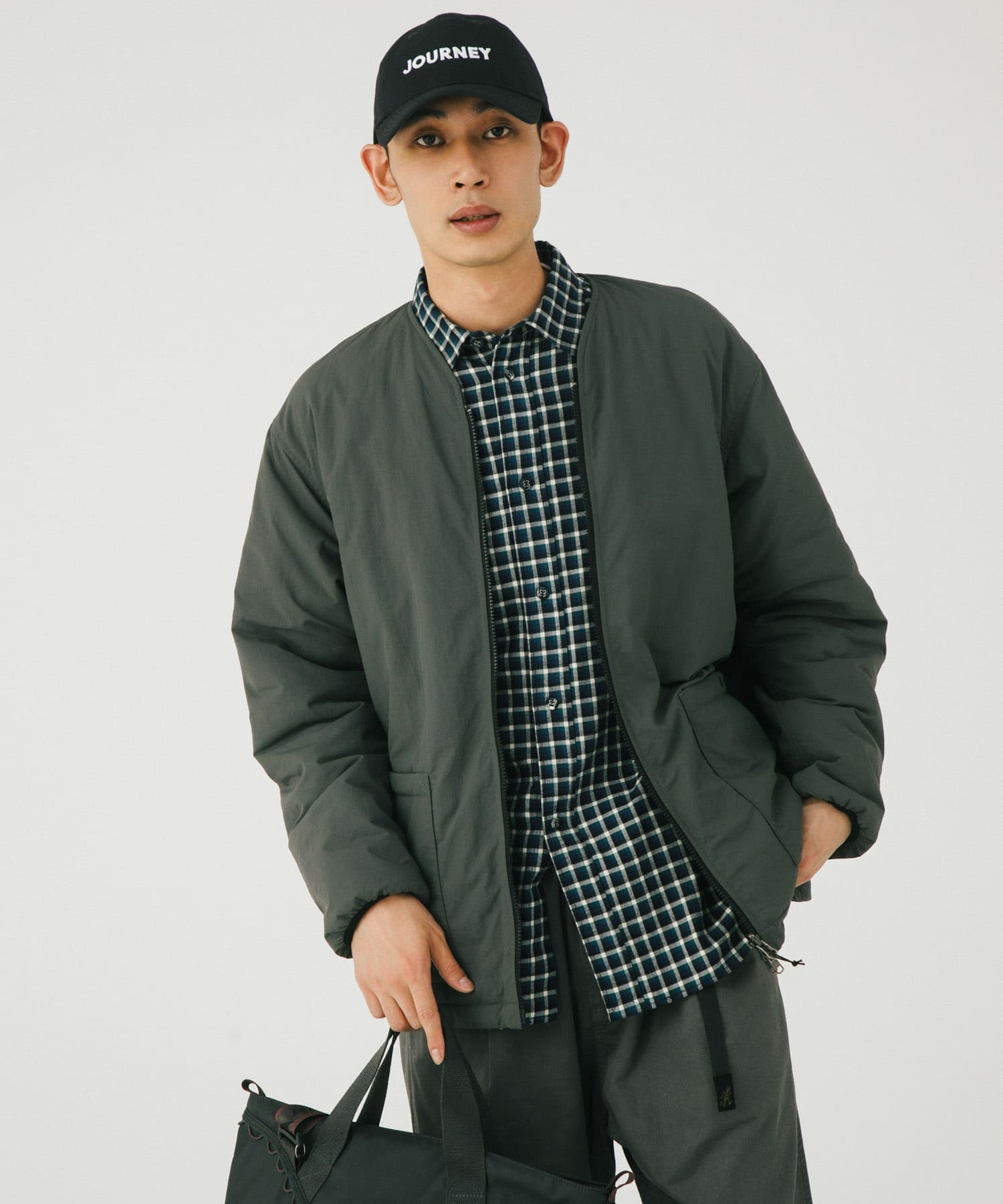 『UR TECH』ナイロンタッサーブルゾン グラファイト L