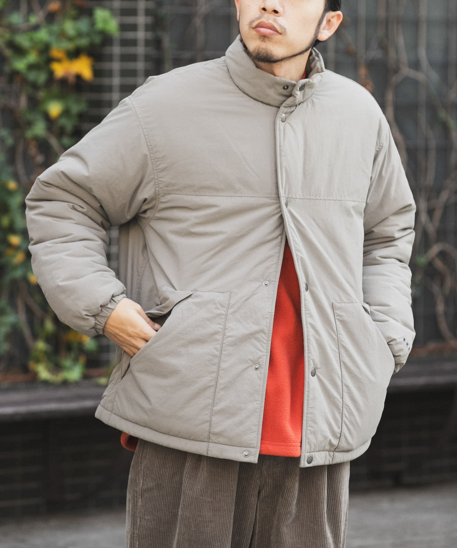 ストーンベージュ