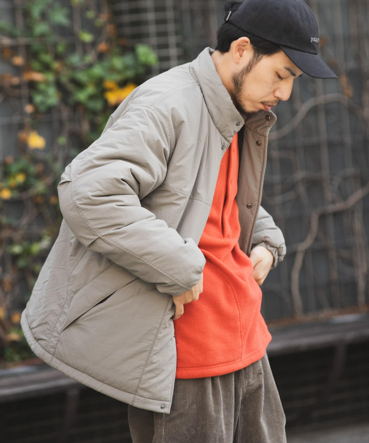 ストーンベージュ