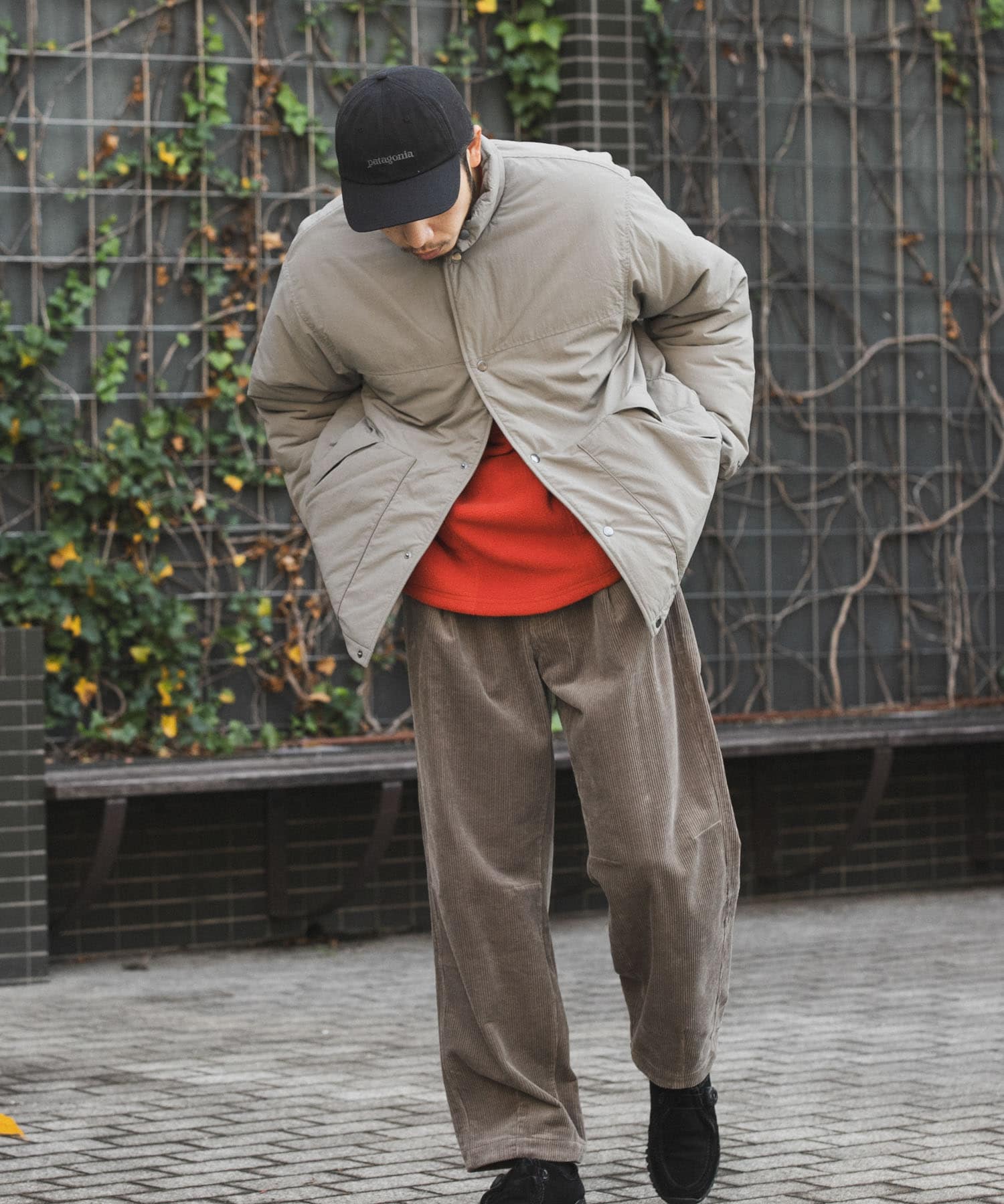 ストーンベージュ