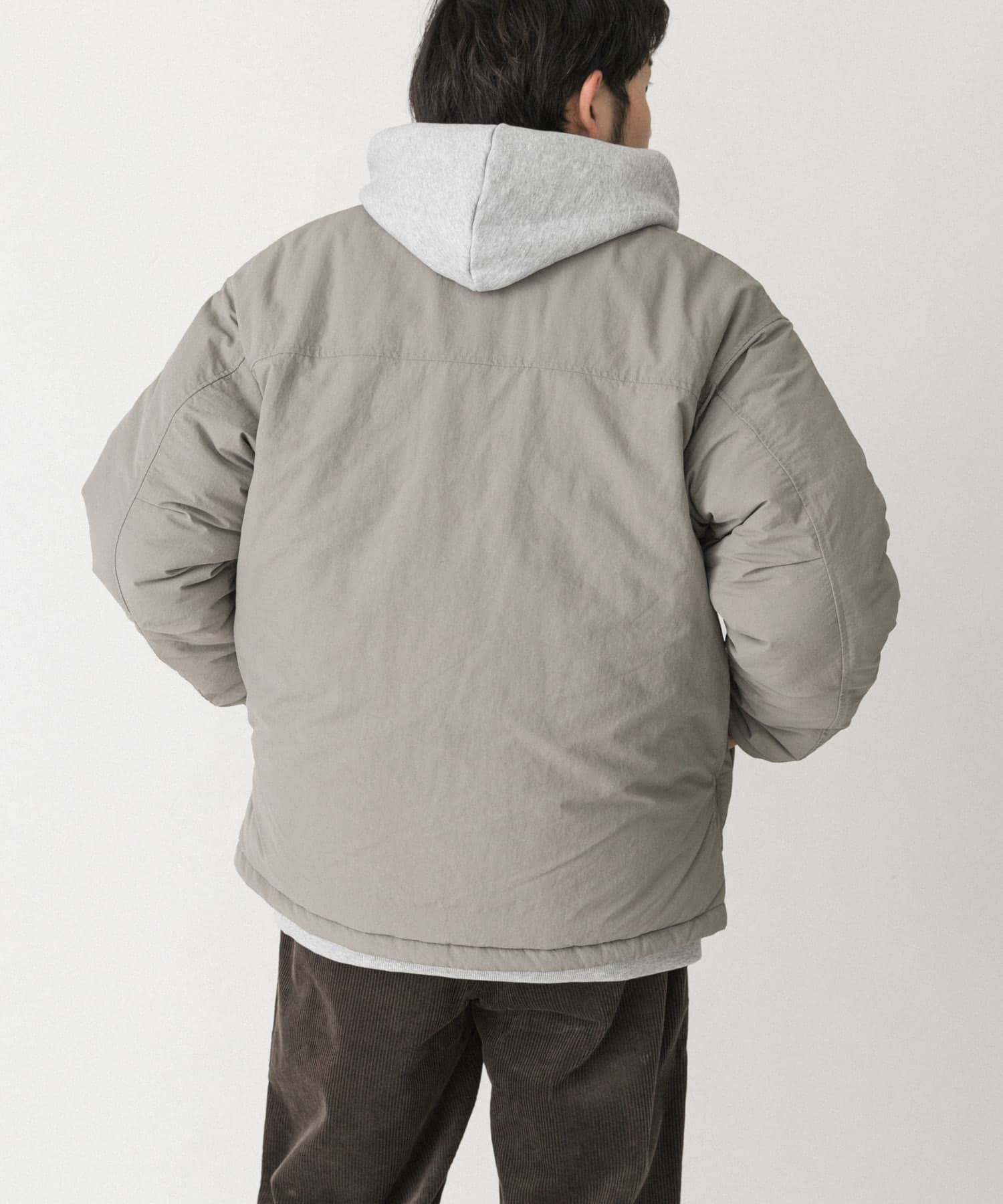 ストーンベージュ