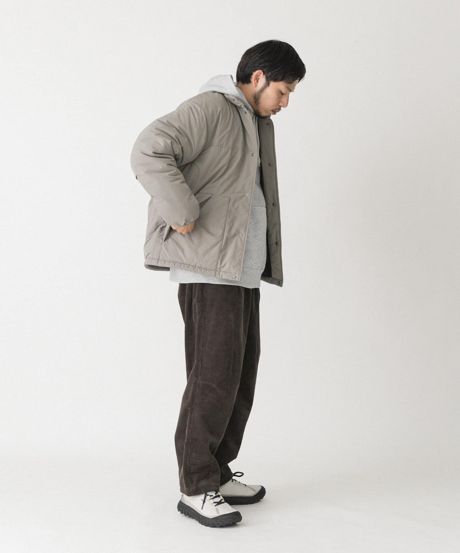 ストーンベージュ