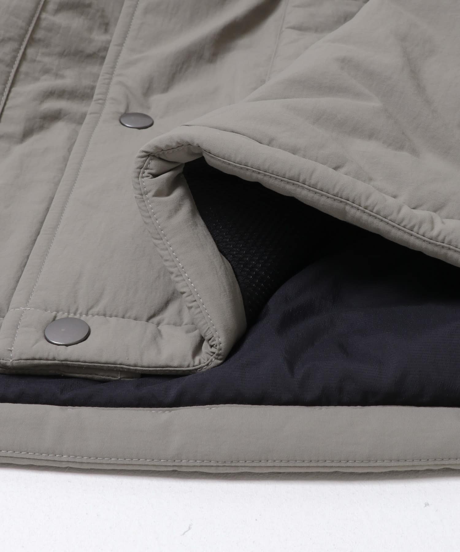 ストーンベージュ