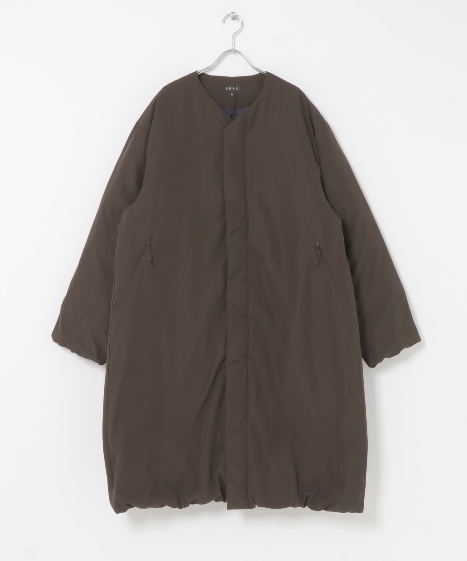 ダークブラウン