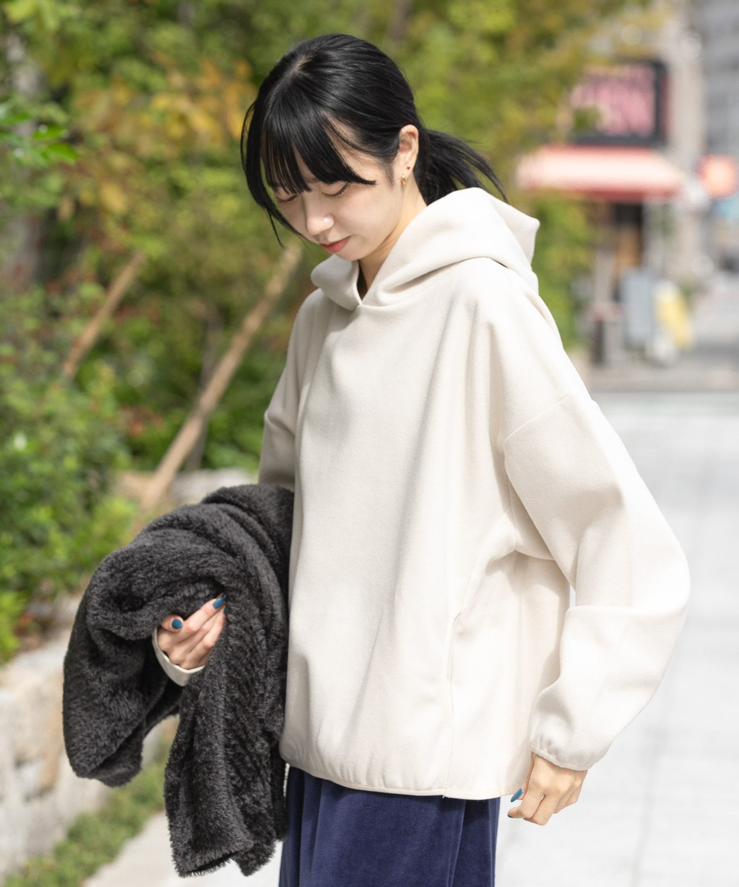 アイボリー