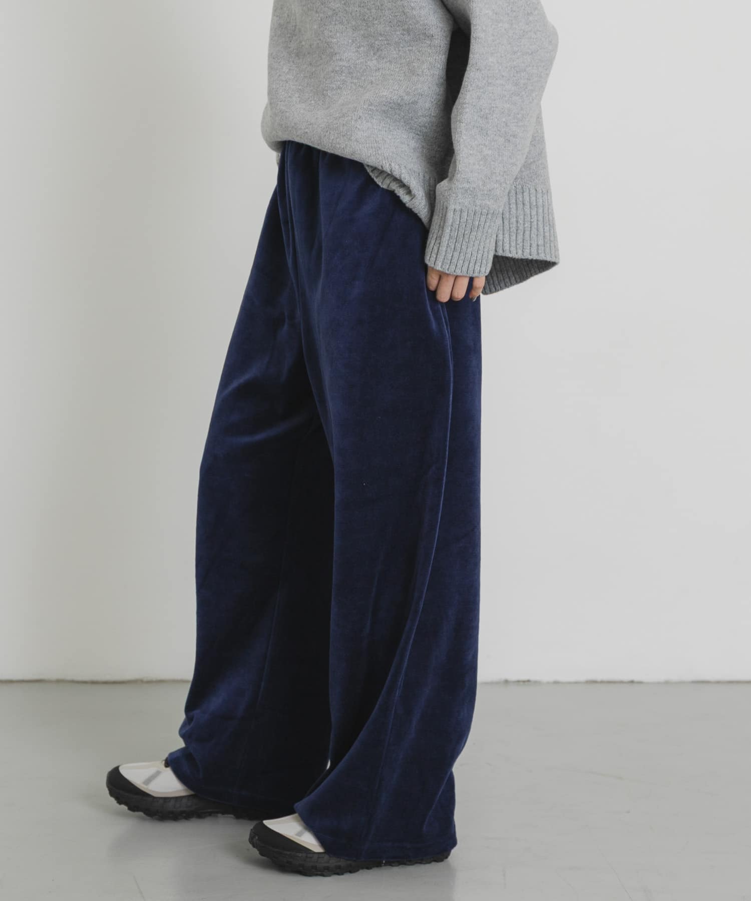 ベロアストレートパンツ