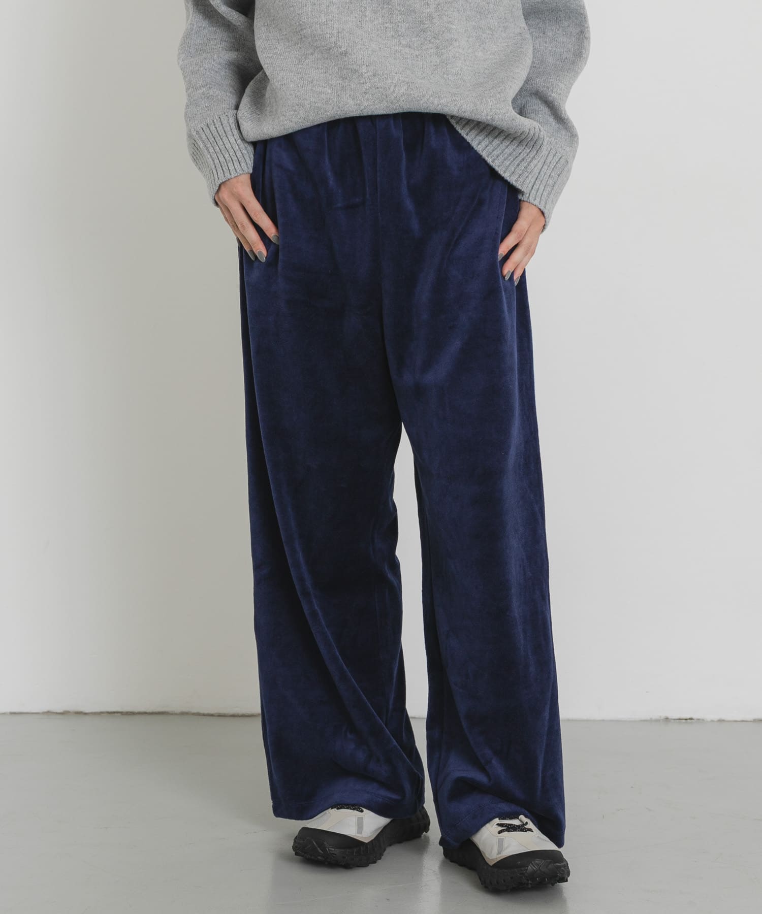 ベロアストレートパンツ ネイビー One