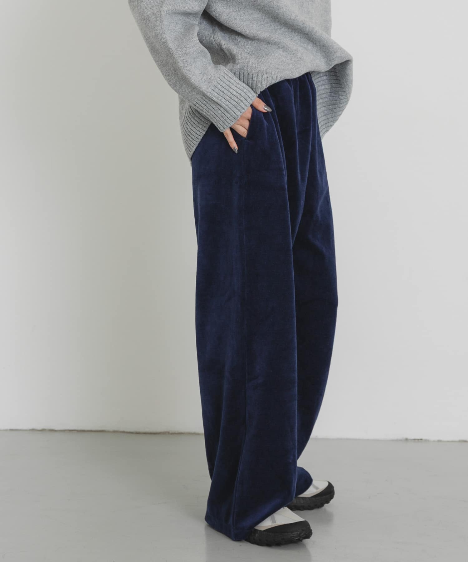 ベロアストレートパンツ ネイビー One