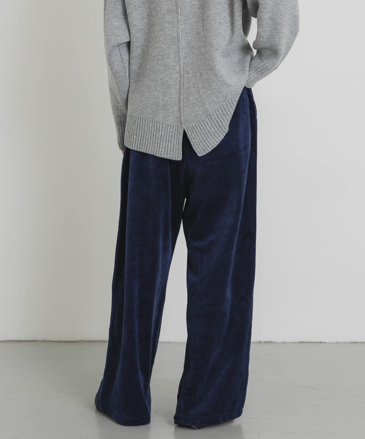 ベロアストレートパンツ ネイビー One