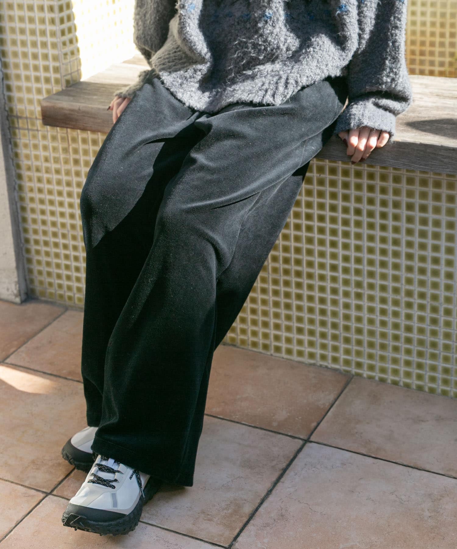 ベロアストレートパンツ