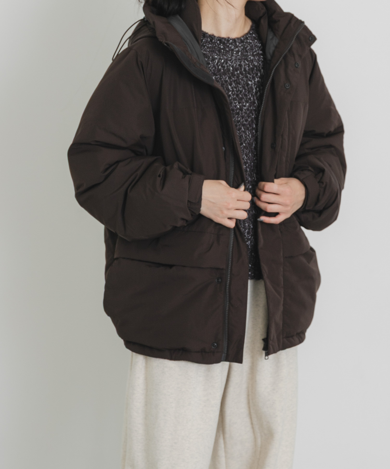 ダークブラウン