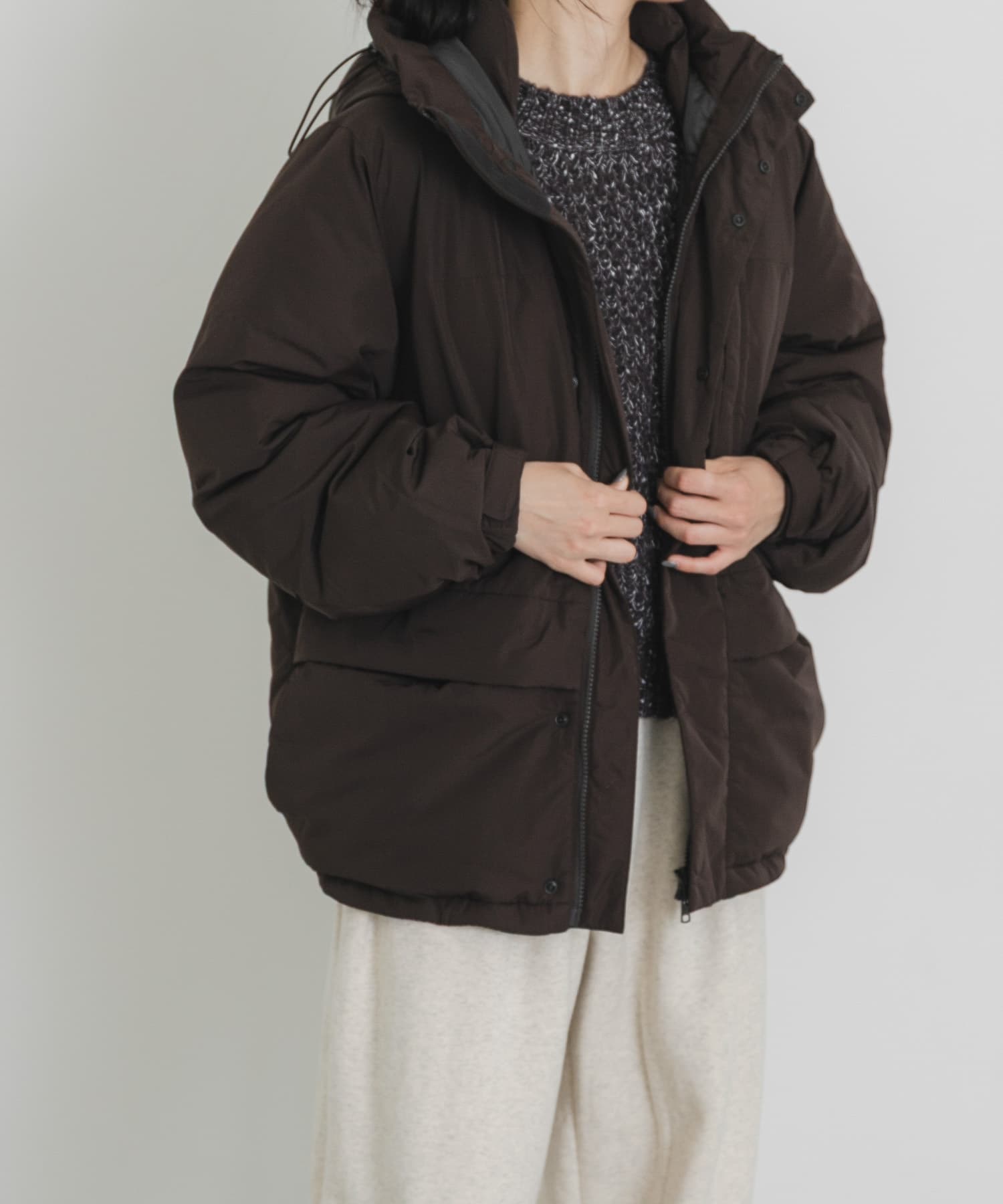 ダークブラウン