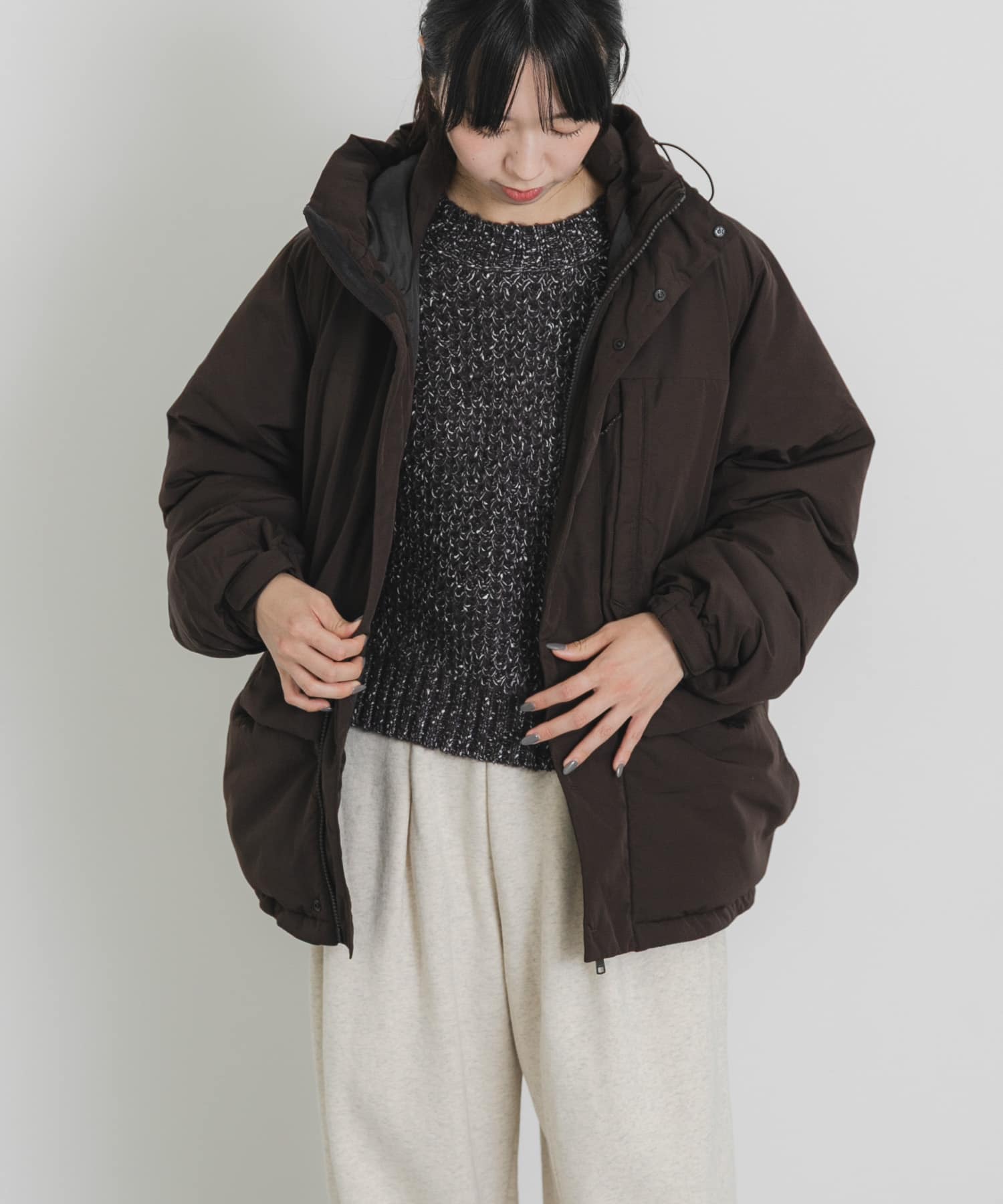 ダークブラウン