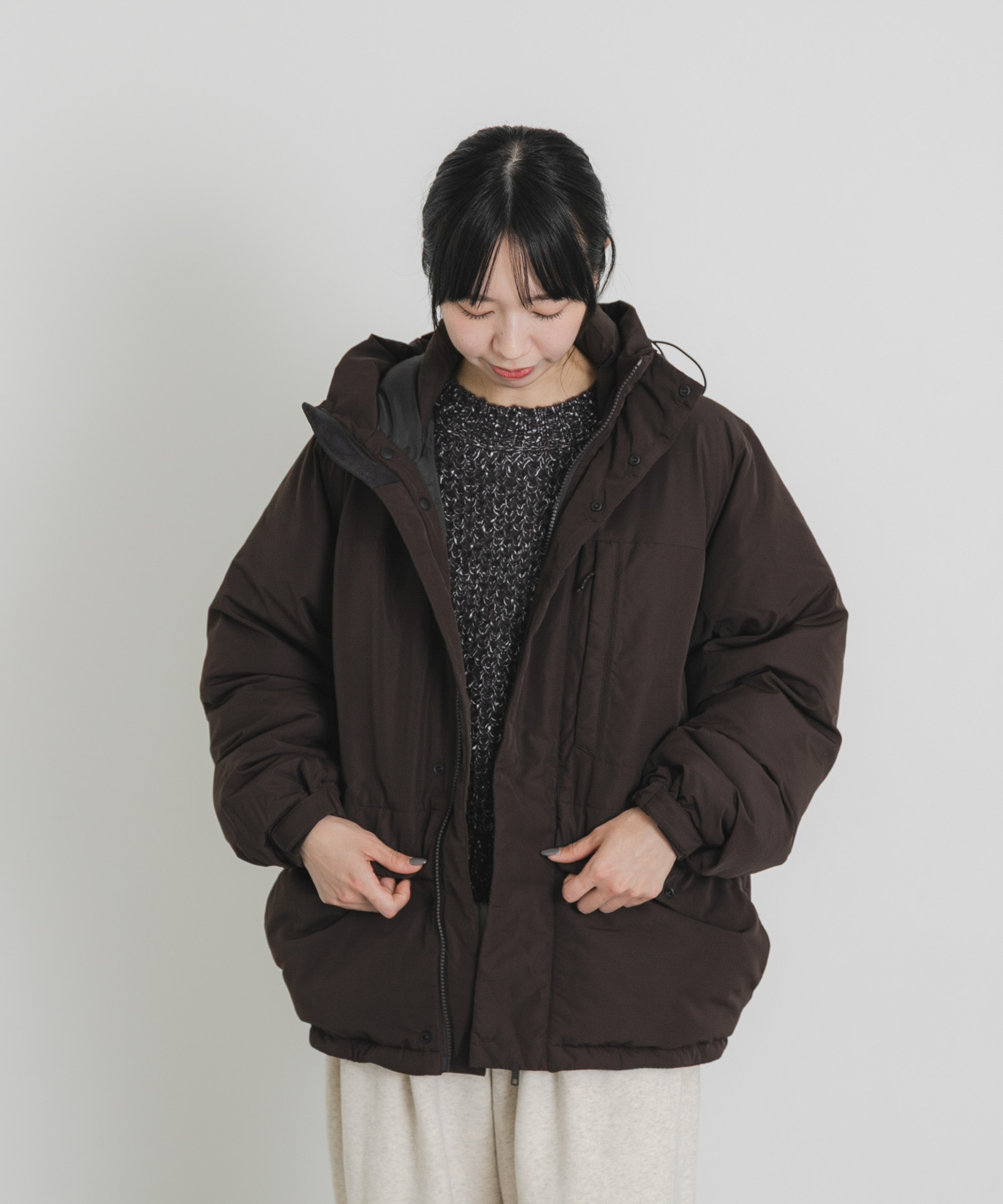 ダークブラウン