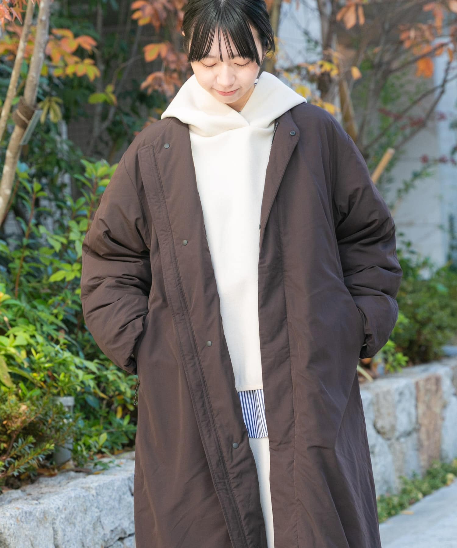 ダークブラウン