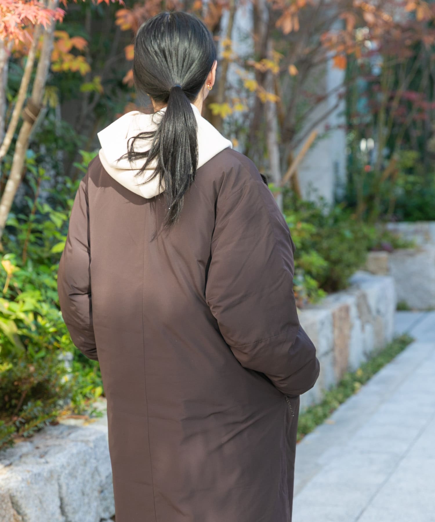 ダークブラウン