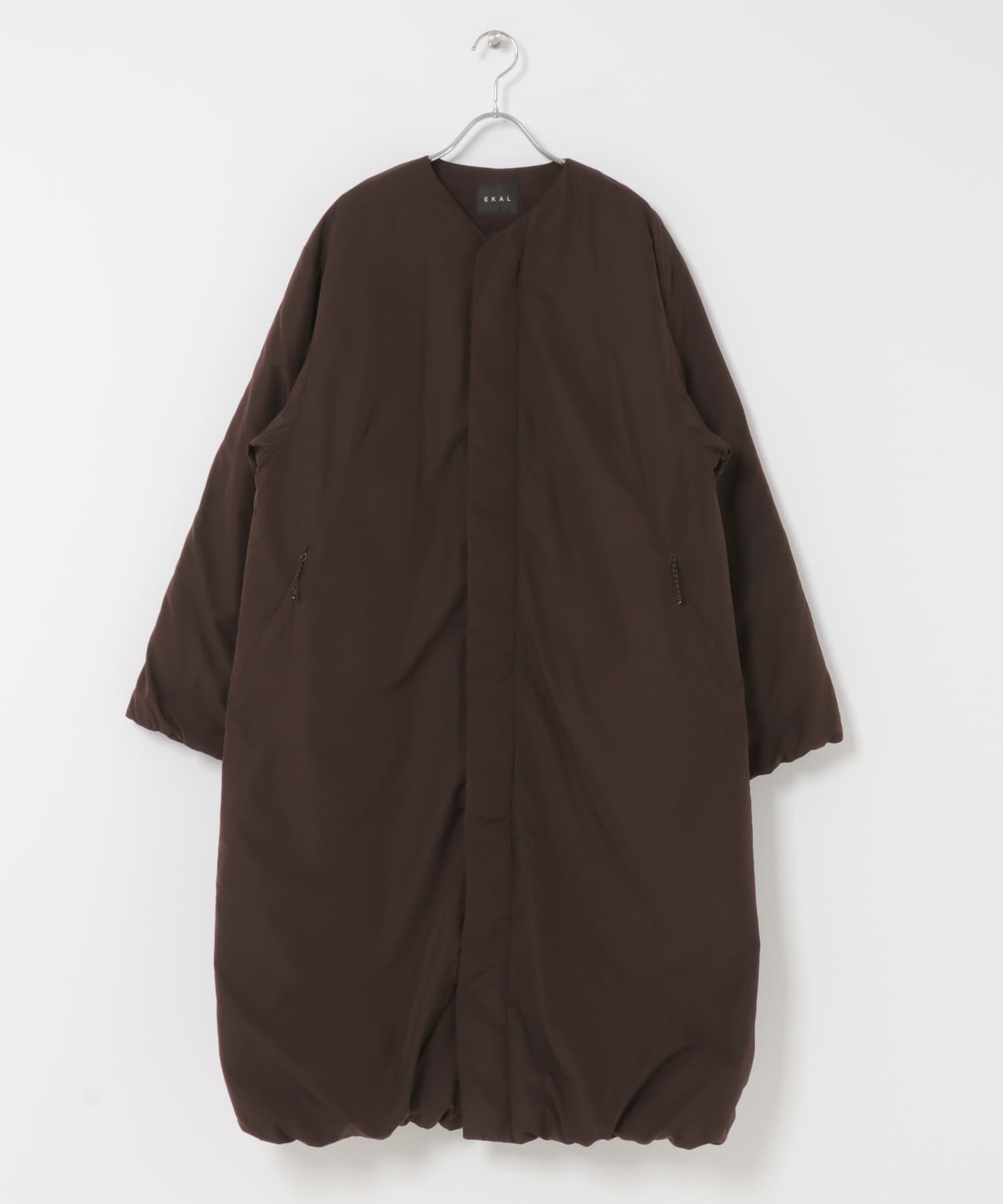 ダークブラウン