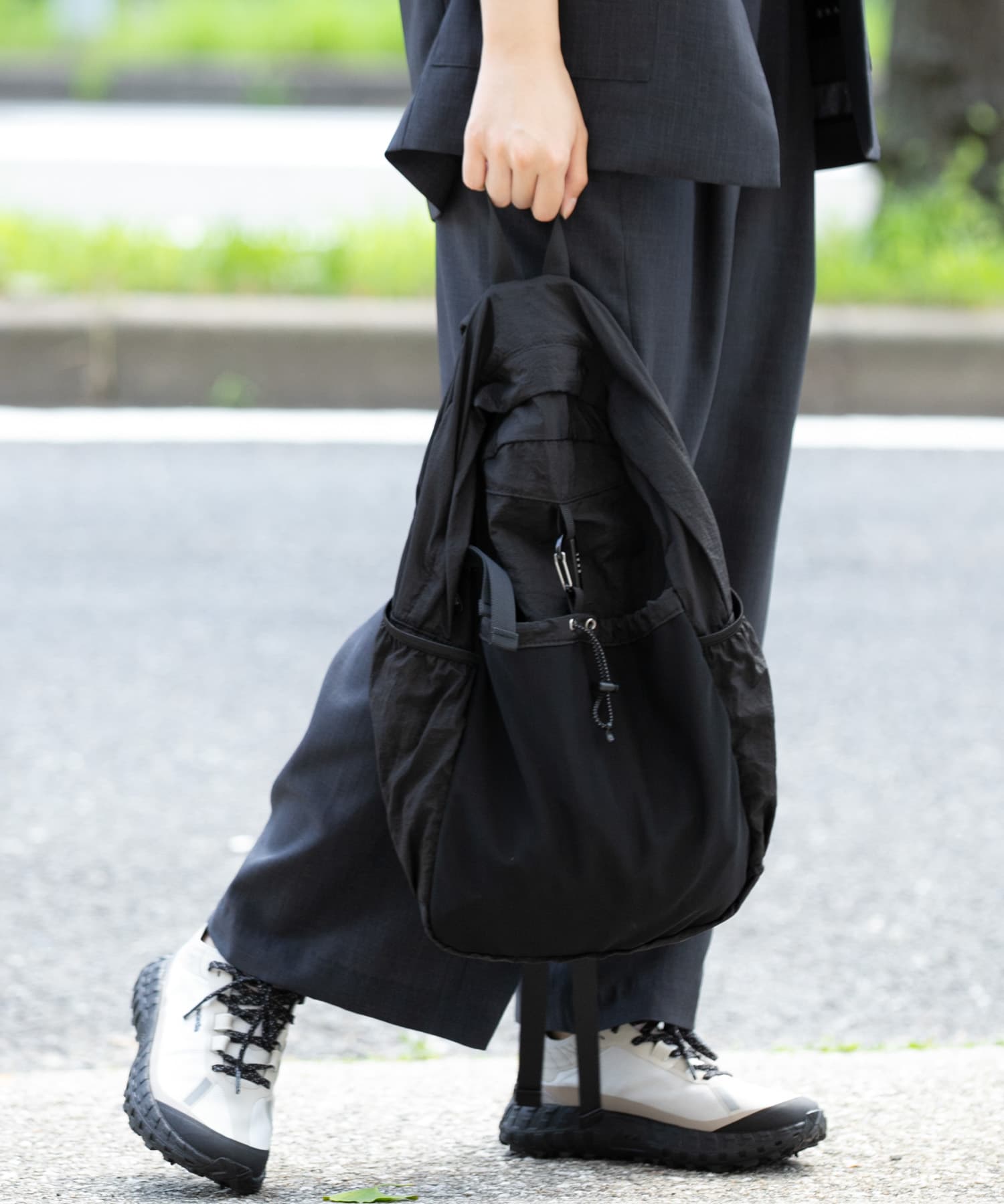 ブラック