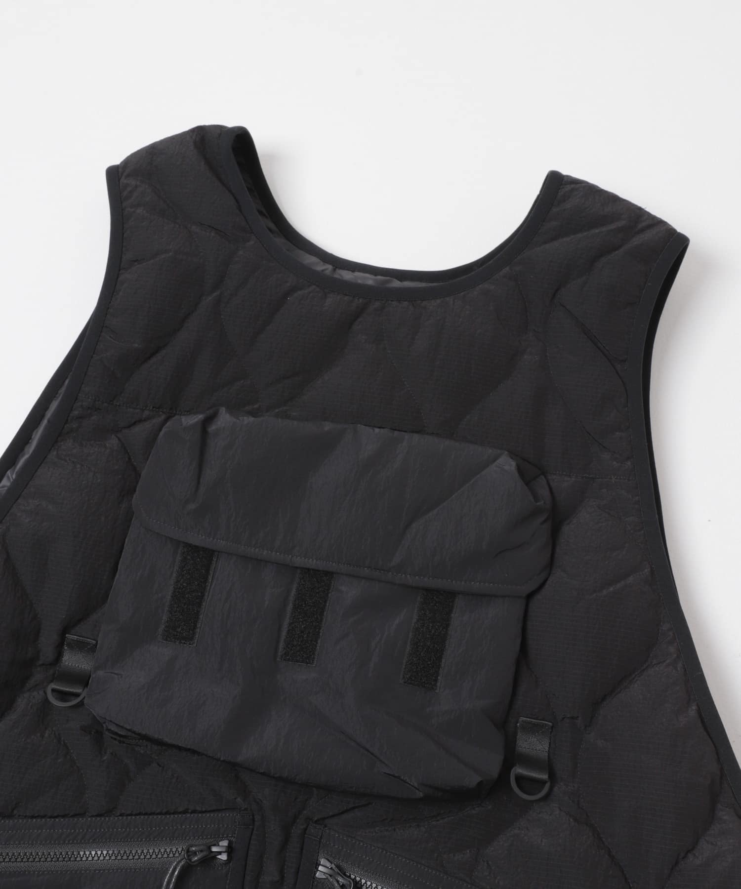WHITE MOUNTAINEERING　QUILTING DOWN VEST BLACK 2