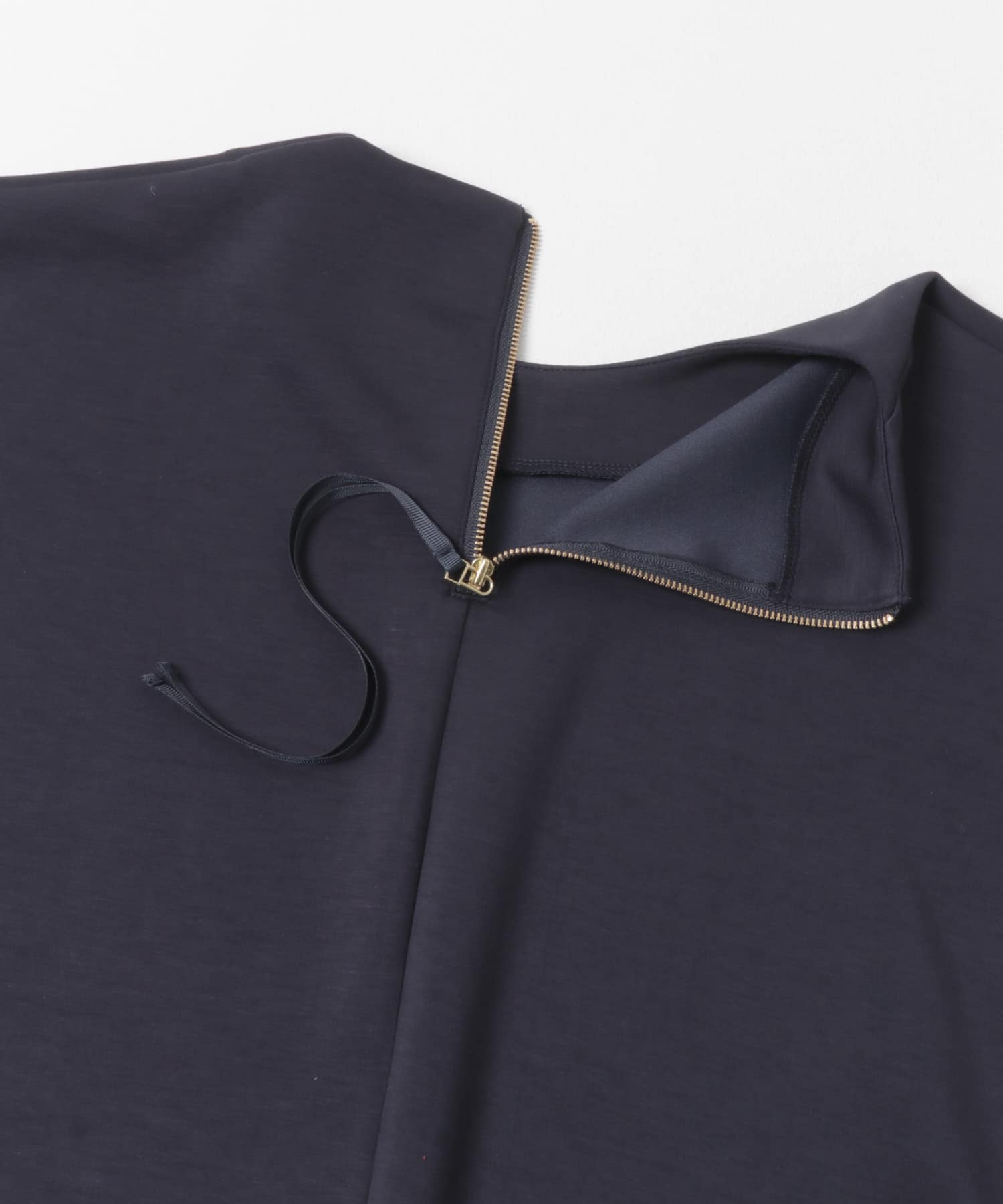 ダンボールバックジッププルオーバー NVY Free