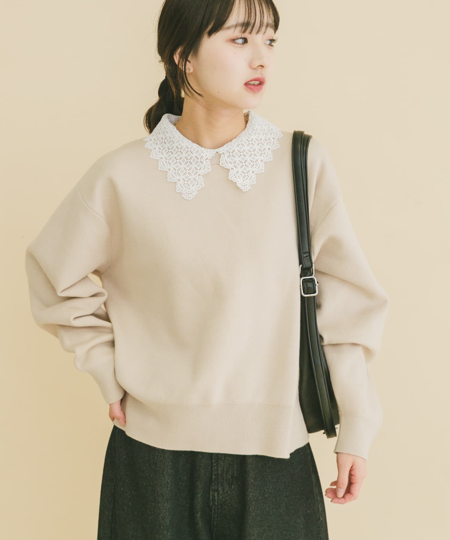衿レーススウェットライクニット
