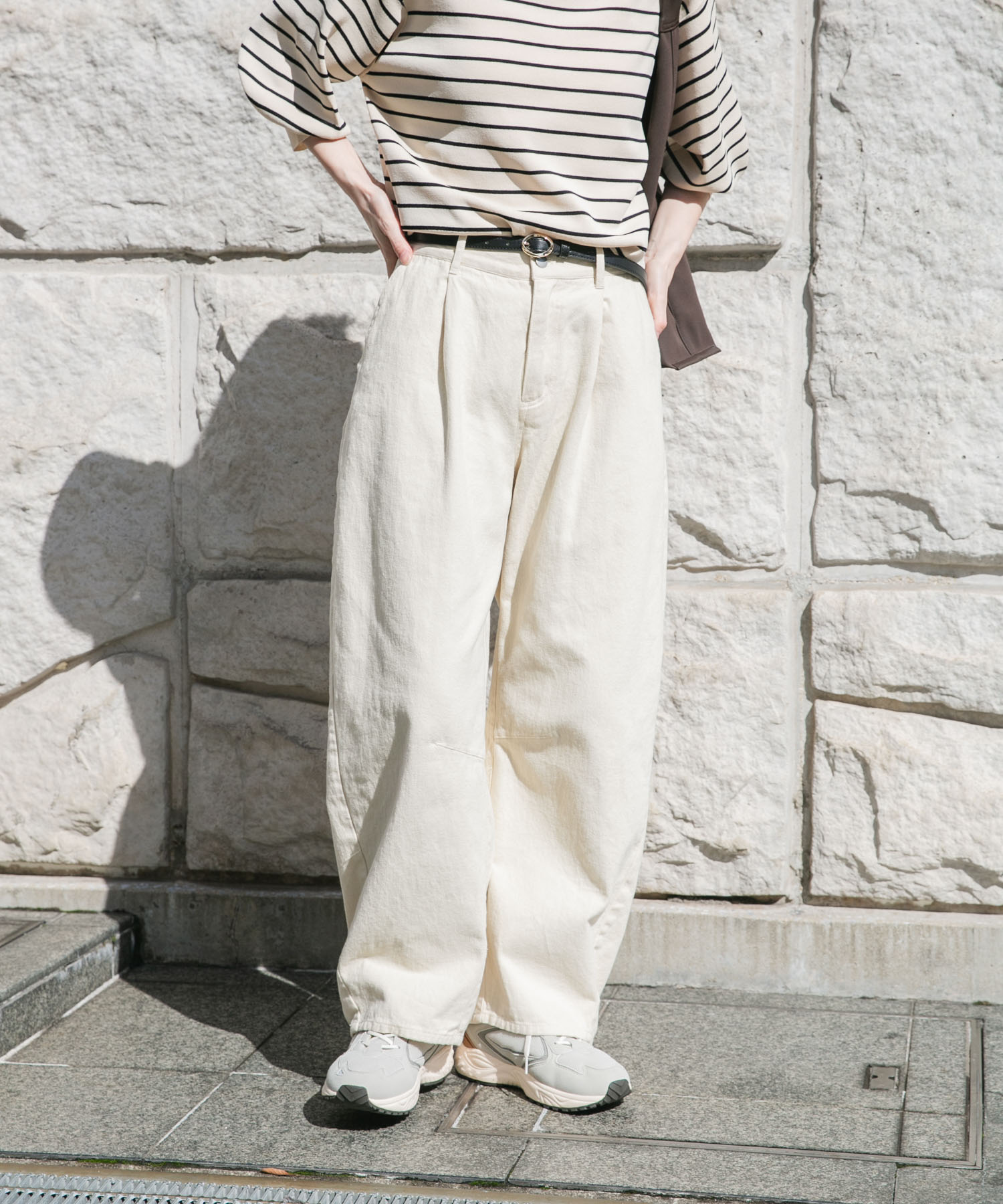 バレルレッグパンツ