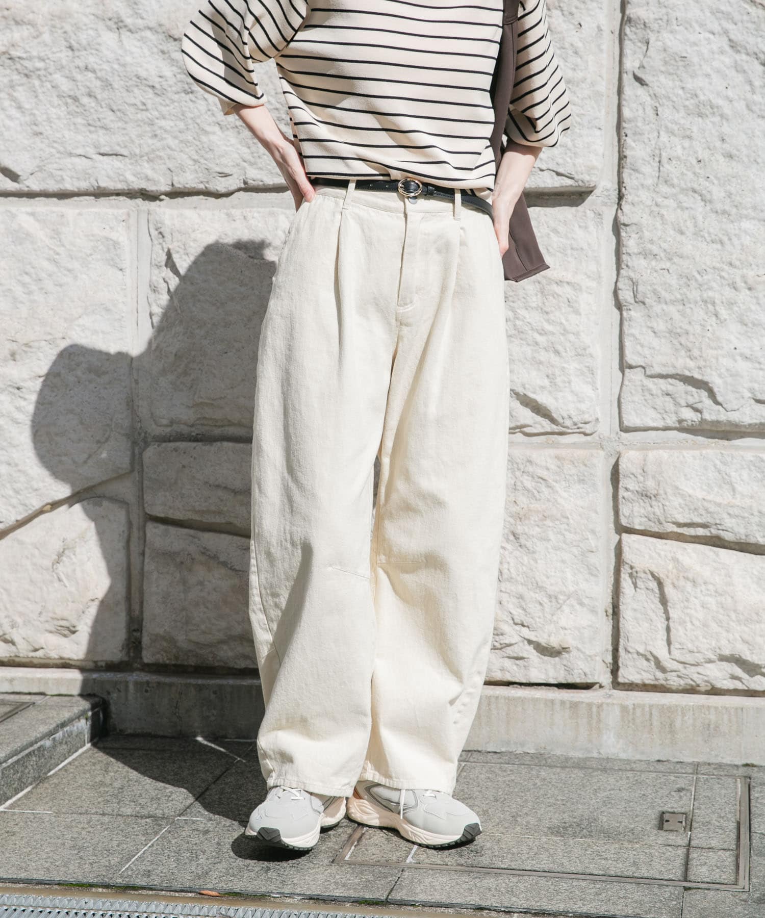 バレルレッグパンツ