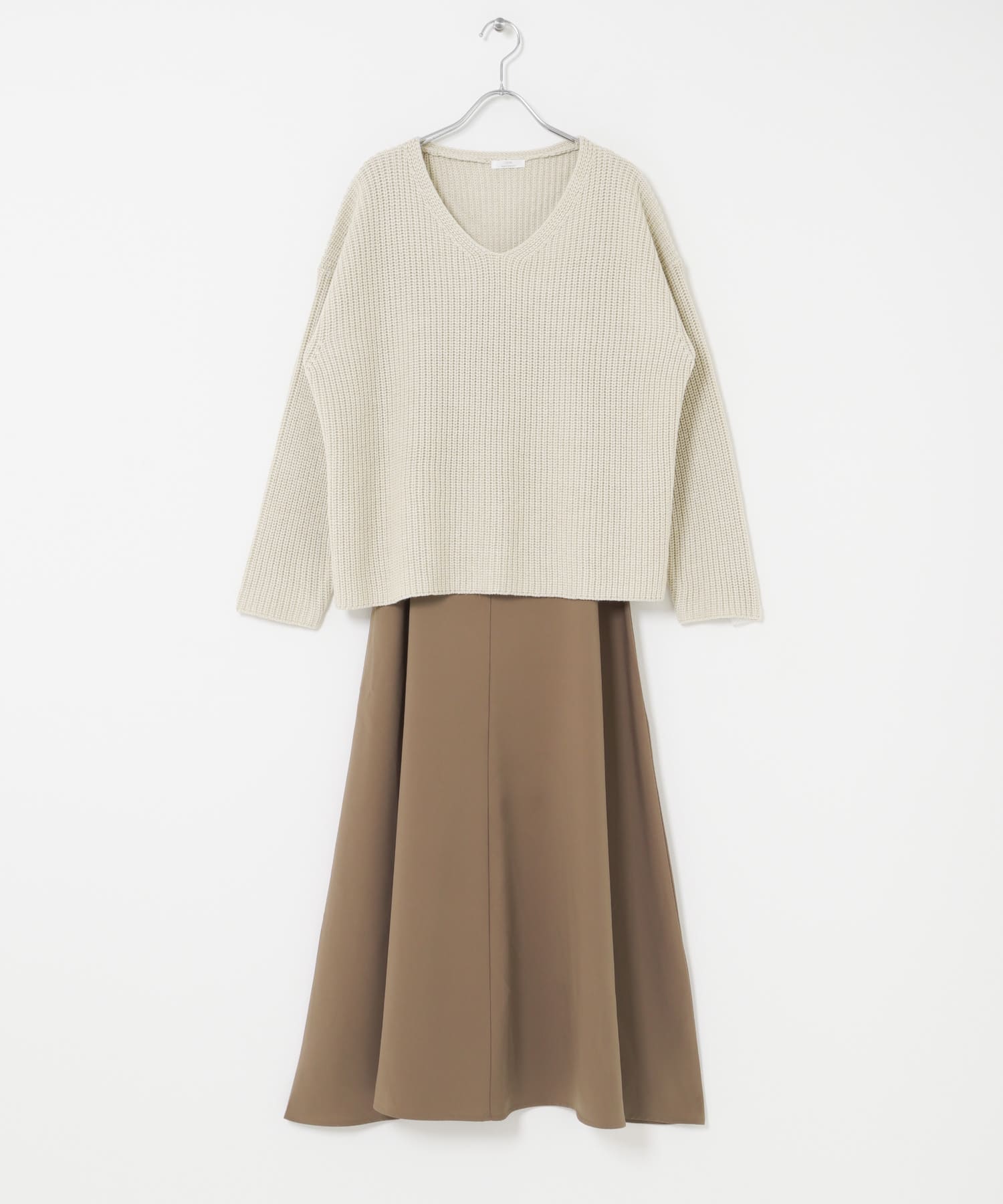 畦Vネックニット×キャミワンピースSET BEG Free
