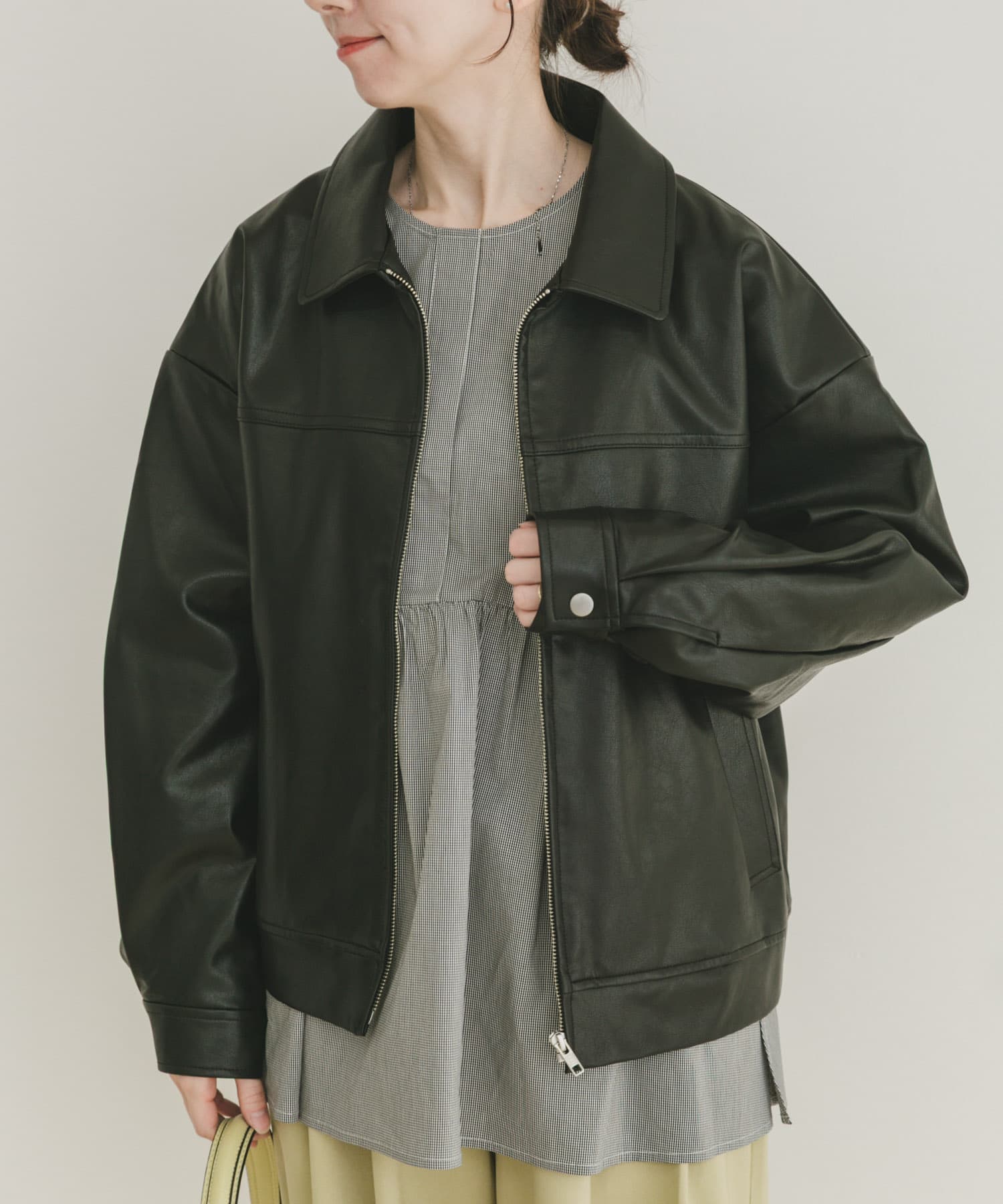 フェイクレザーZIPUPブルゾン