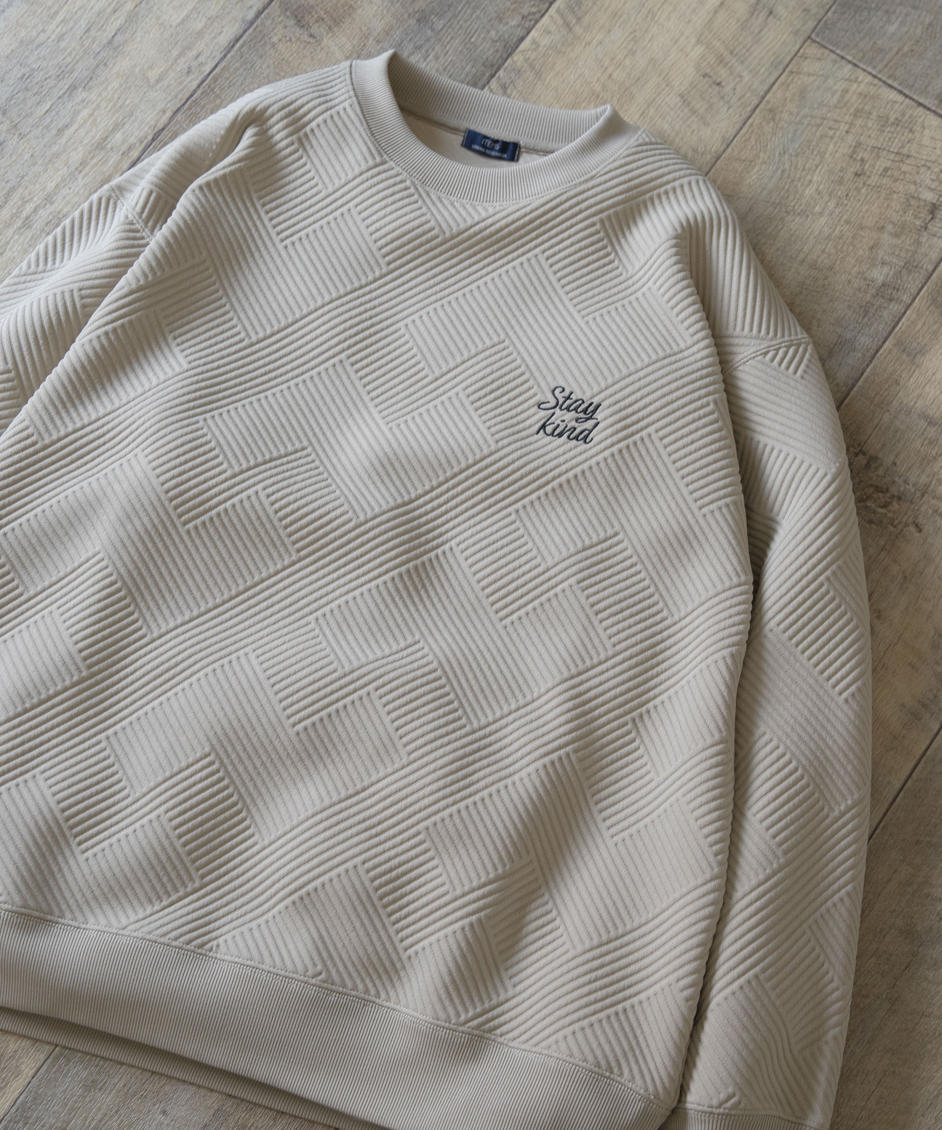 刺繍ジャカードロングスリーブカットソー