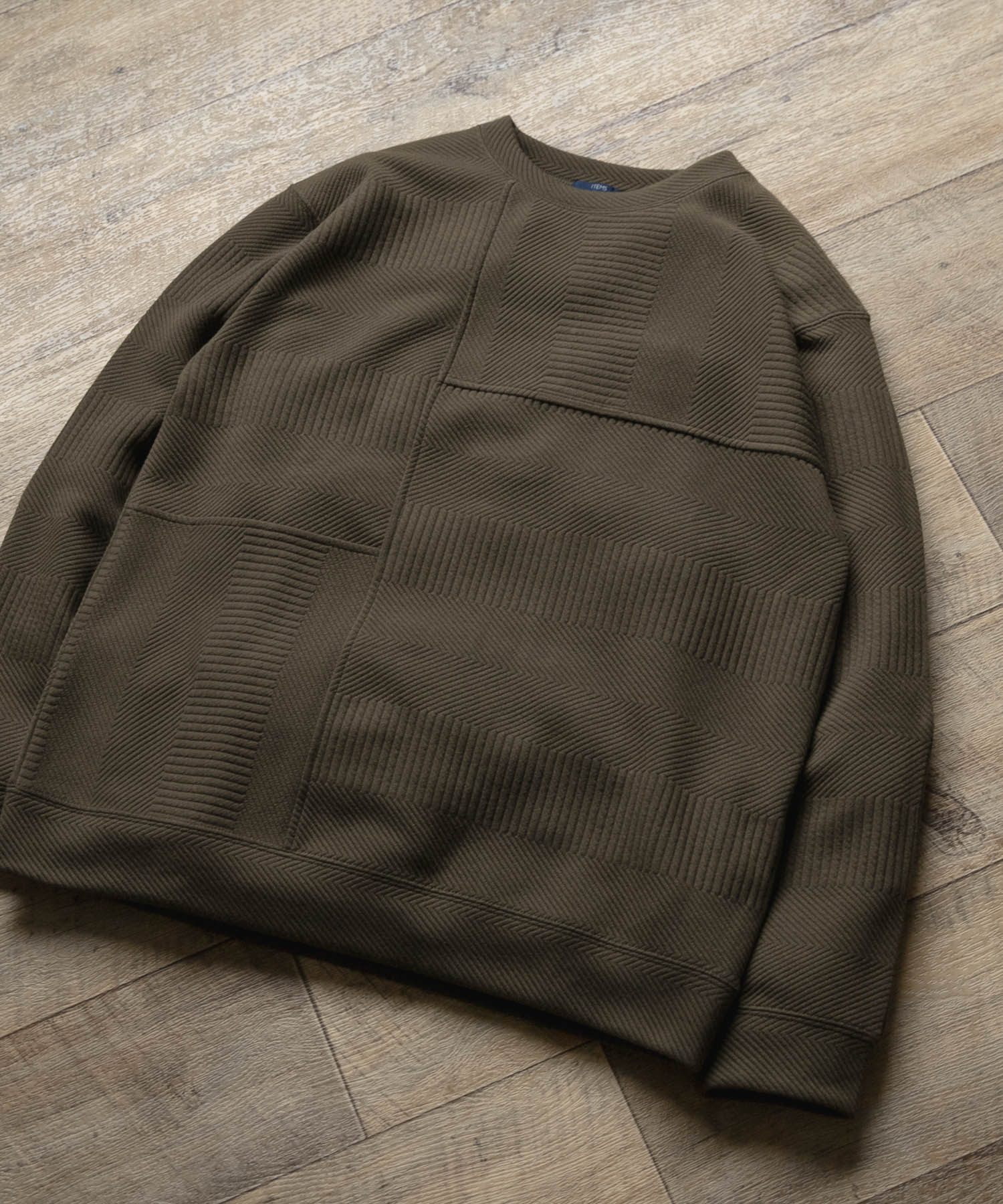 キリカエ ジャカード クルーネックtops OLV M