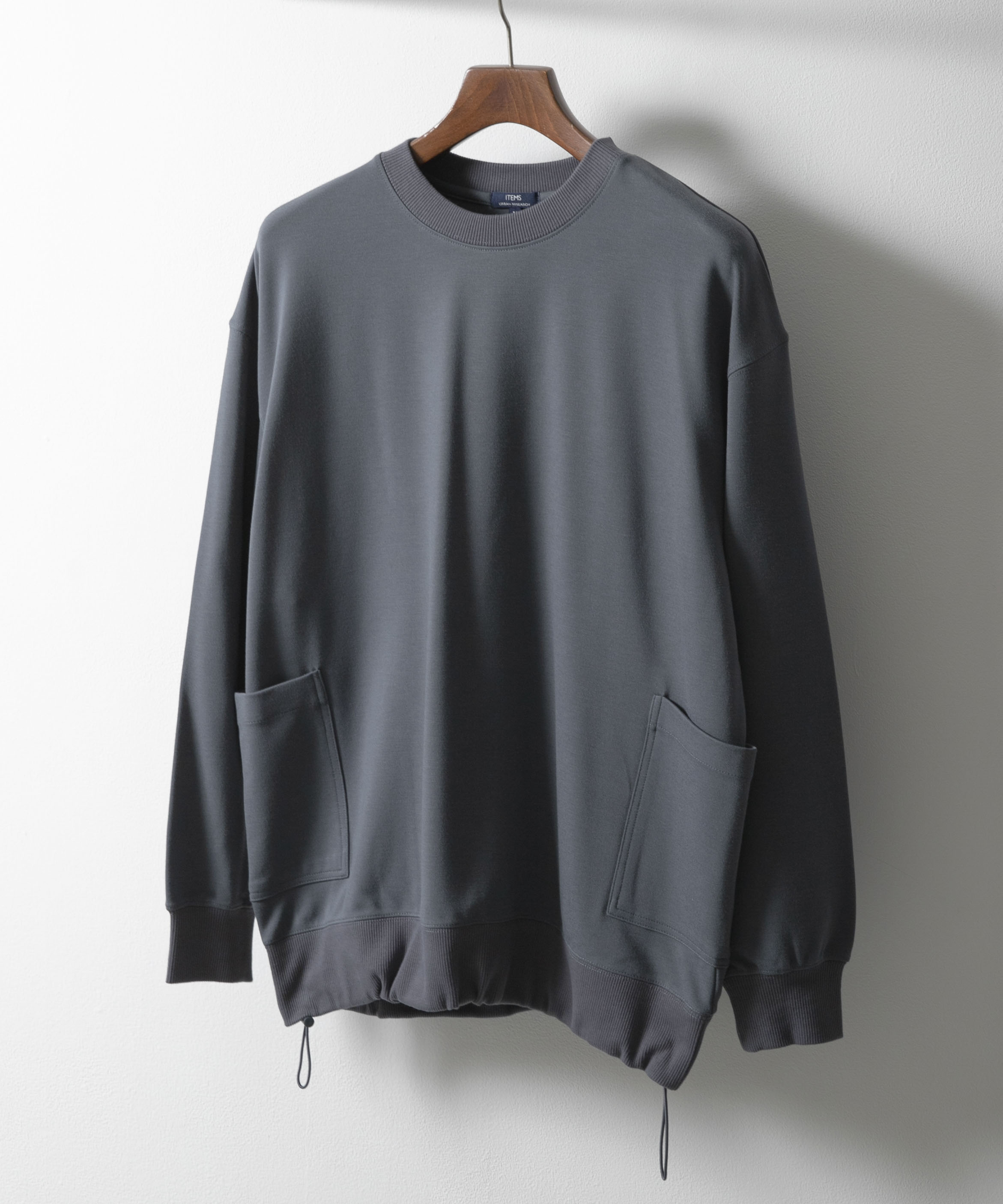サイドストレージ長袖ポンチTops