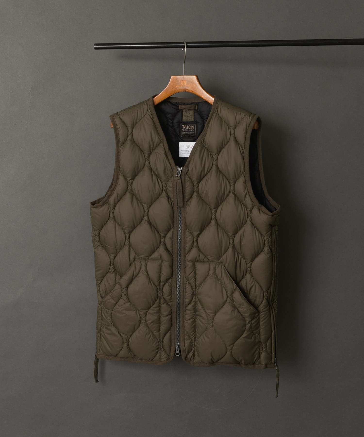 TAION　Military Wzip Down Vest