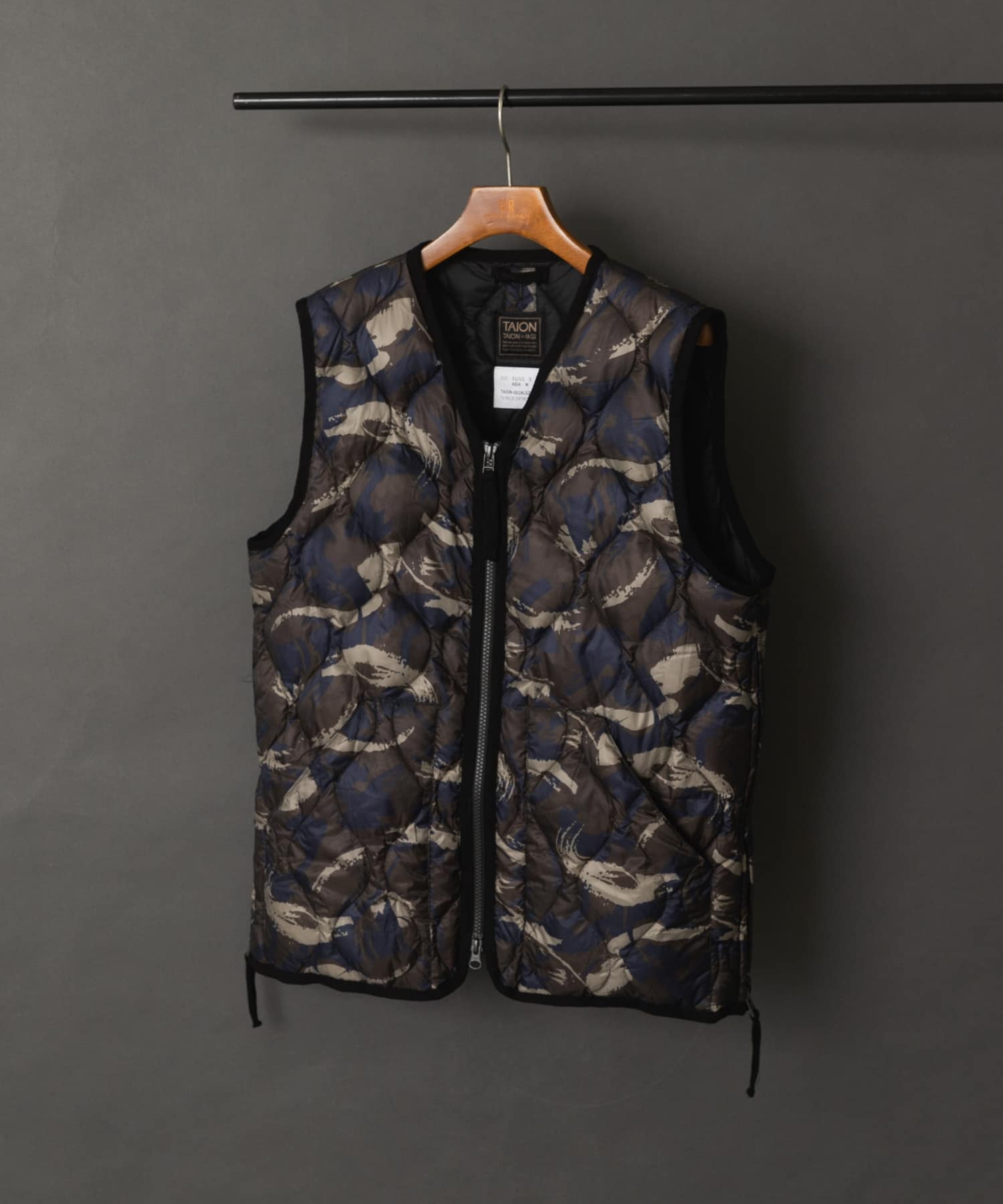 TAION　Military Wzip Down Vest