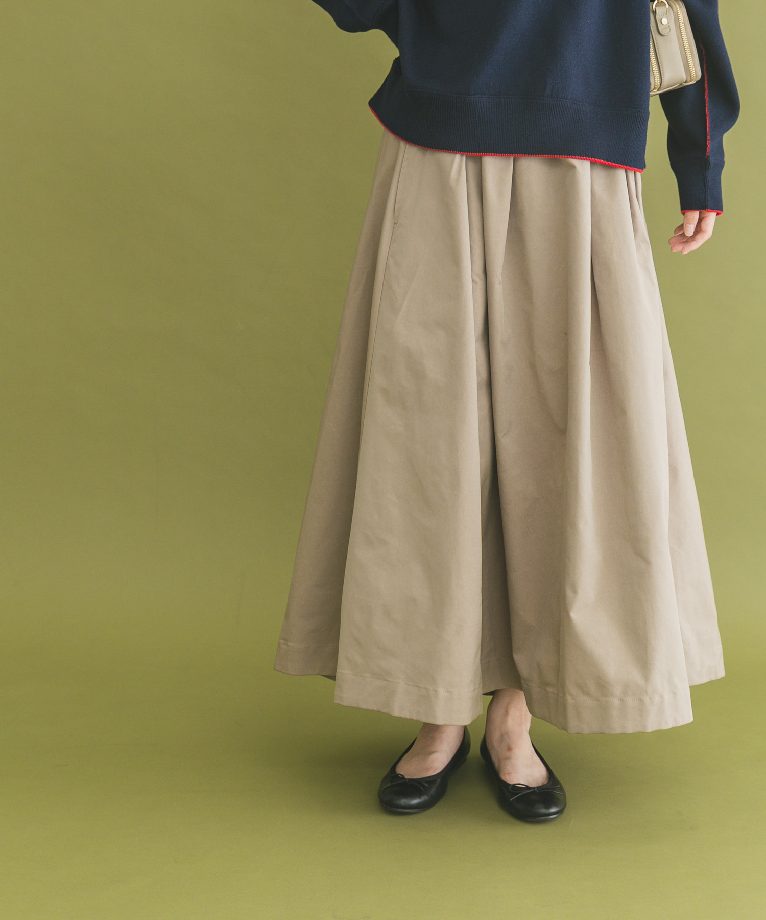 タフタスカート