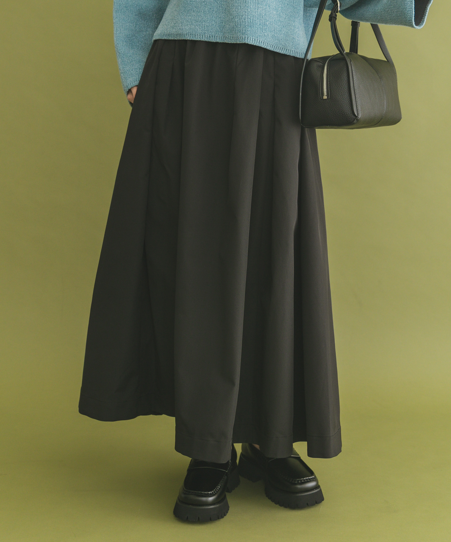 タフタスカート