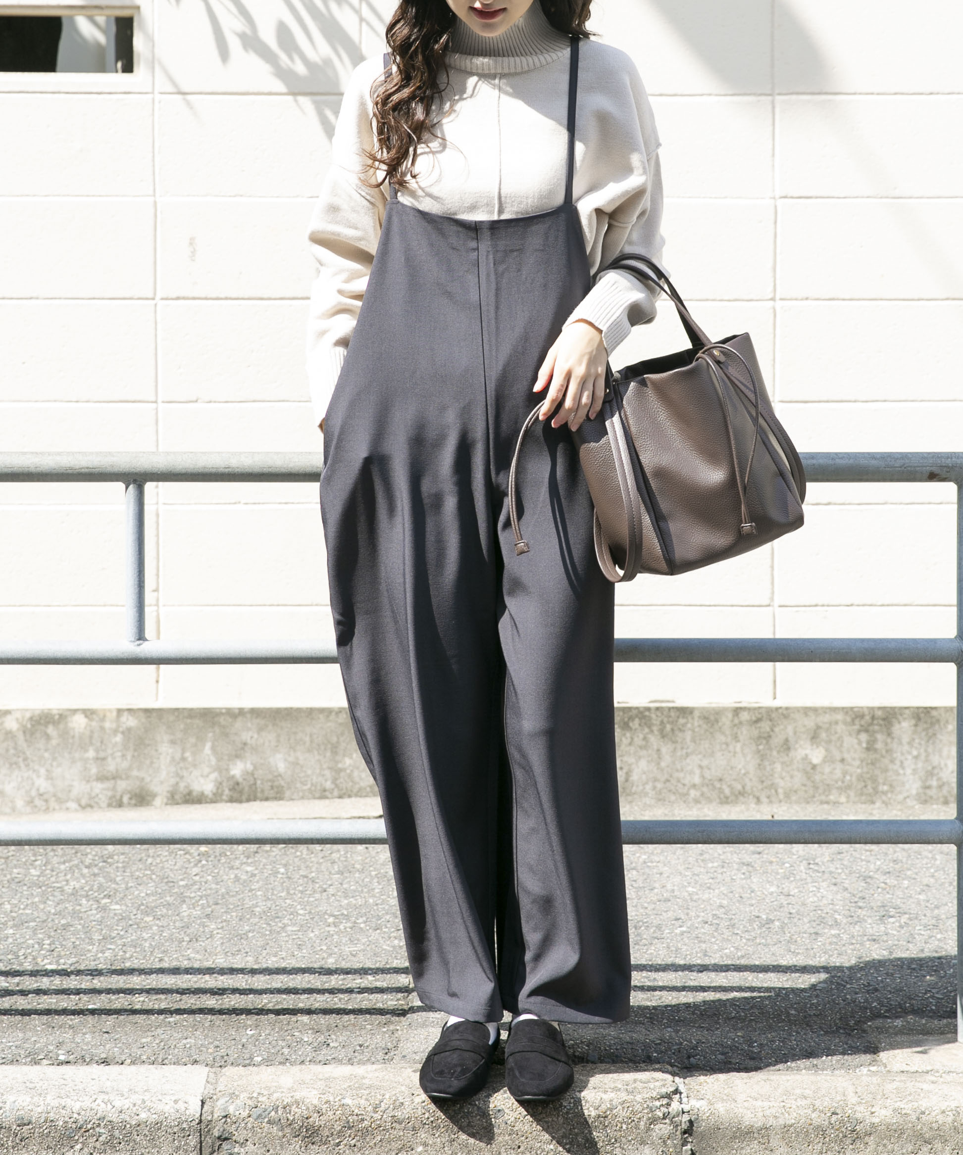 ルーズサロペット