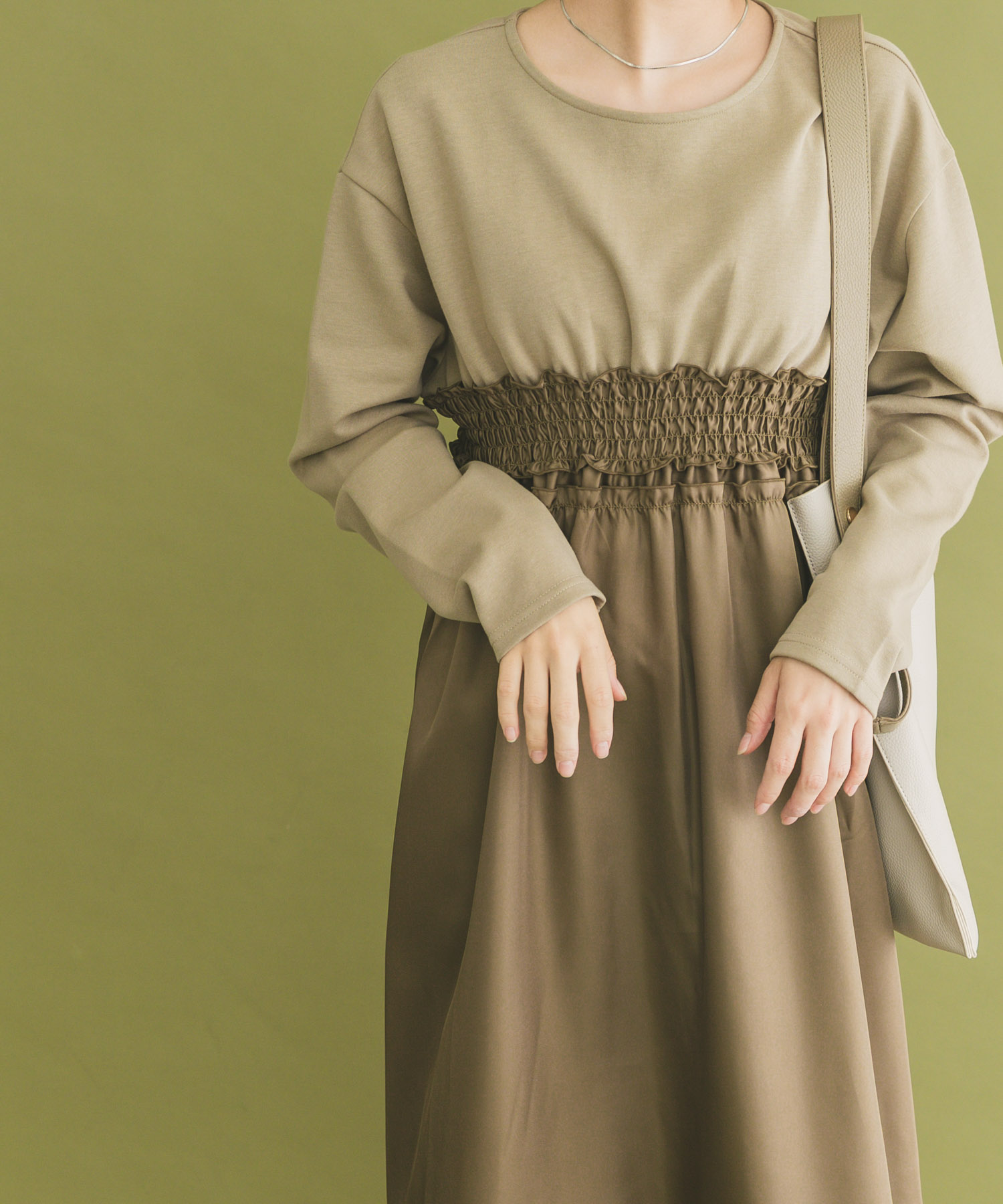 シャーリングドッキングワンピース(FREE BRN): ワンピース｜URBAN